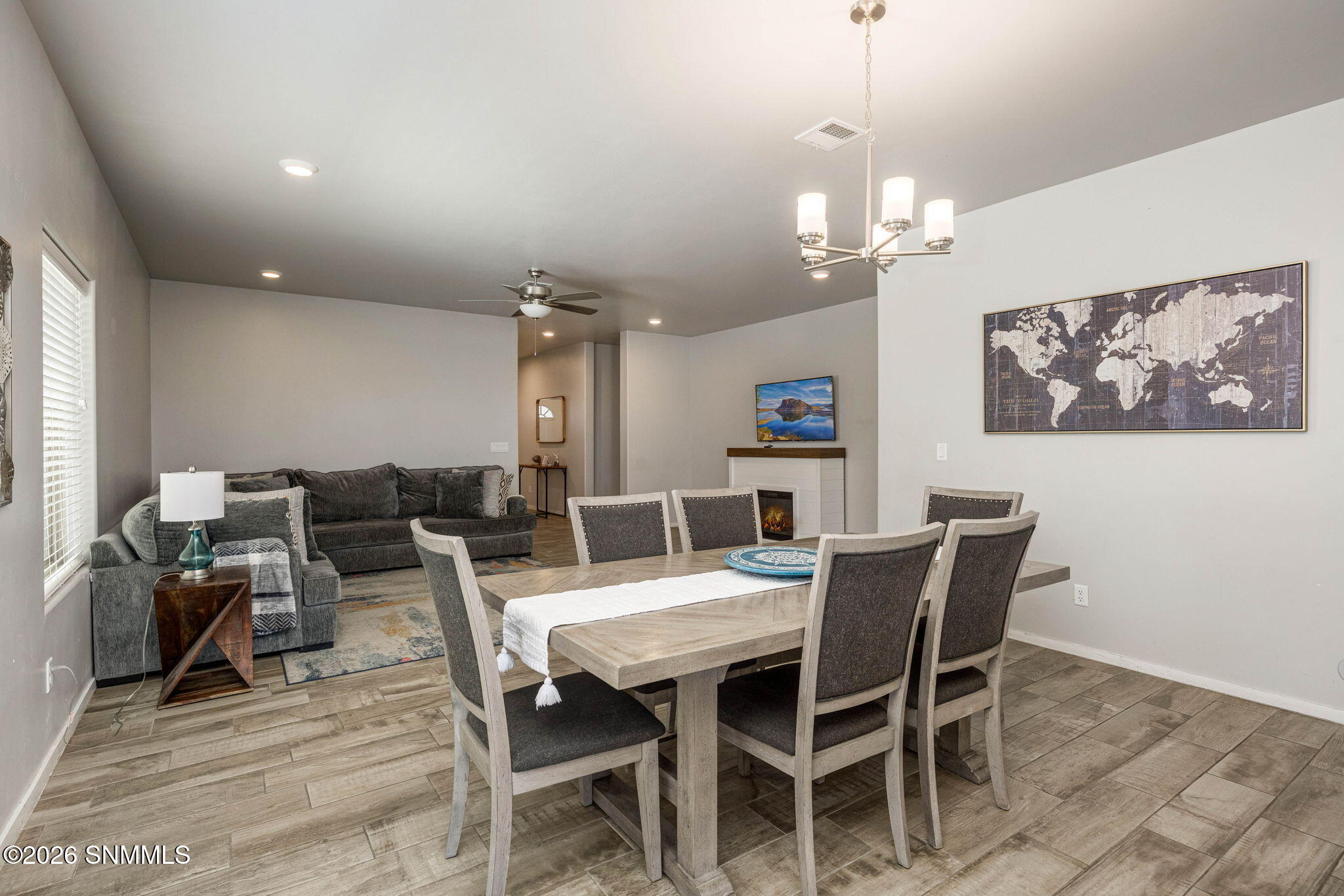 10-web-or-mls-Snappin Homes (Caspian3966