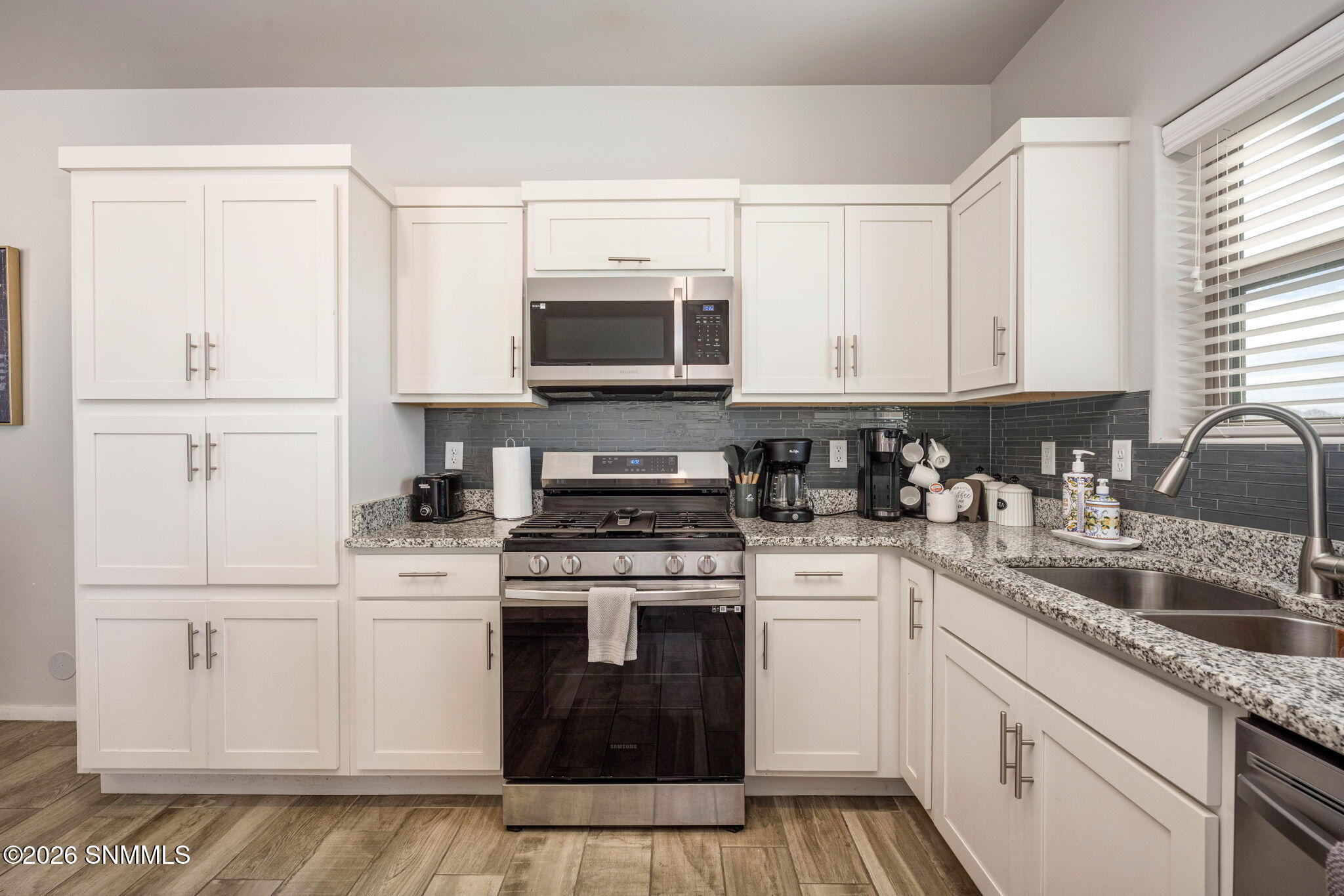 13-web-or-mls-Snappin Homes (Caspian3966