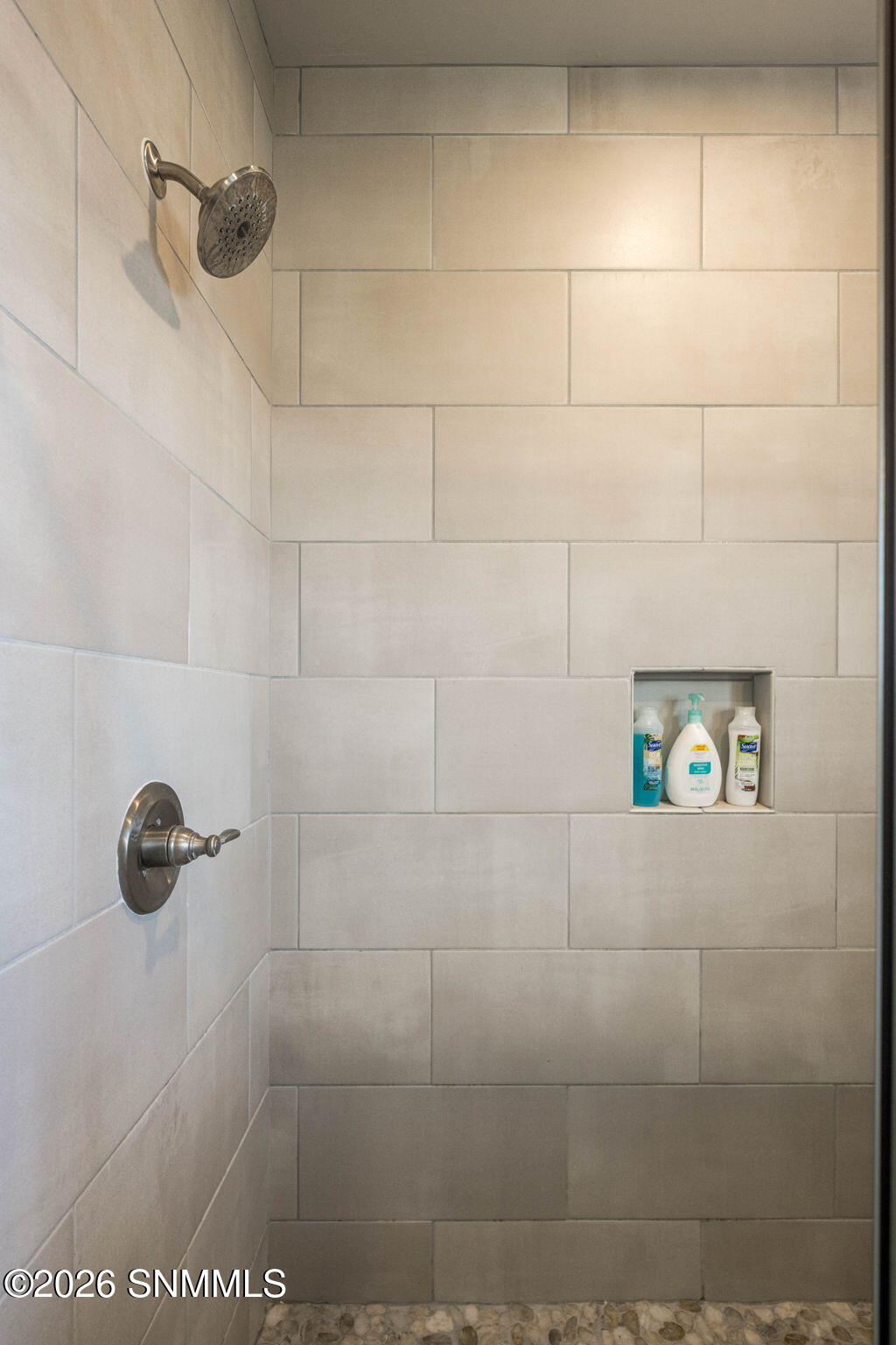 21-web-or-mls-Snappin Homes (Caspian3966