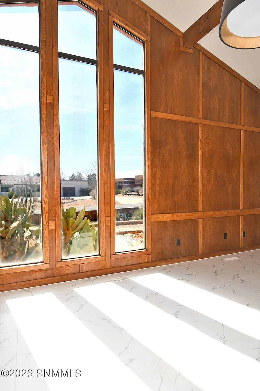 Vista Dining Windows