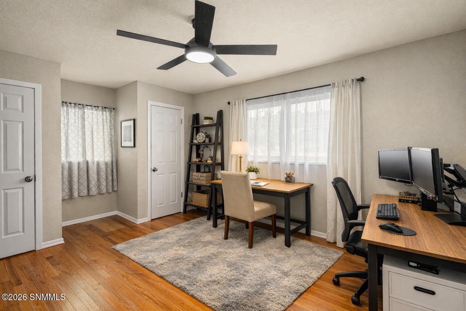 stagedHomeOffice_lindaVista