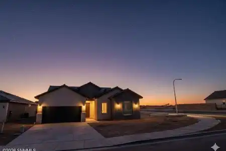 3710 Portrait Street, Las Cruces, New Mexico 88012, 4 Bedrooms Bedrooms, ,2.5 BathroomsBathrooms,Residential,For Sale,Portrait,2600590