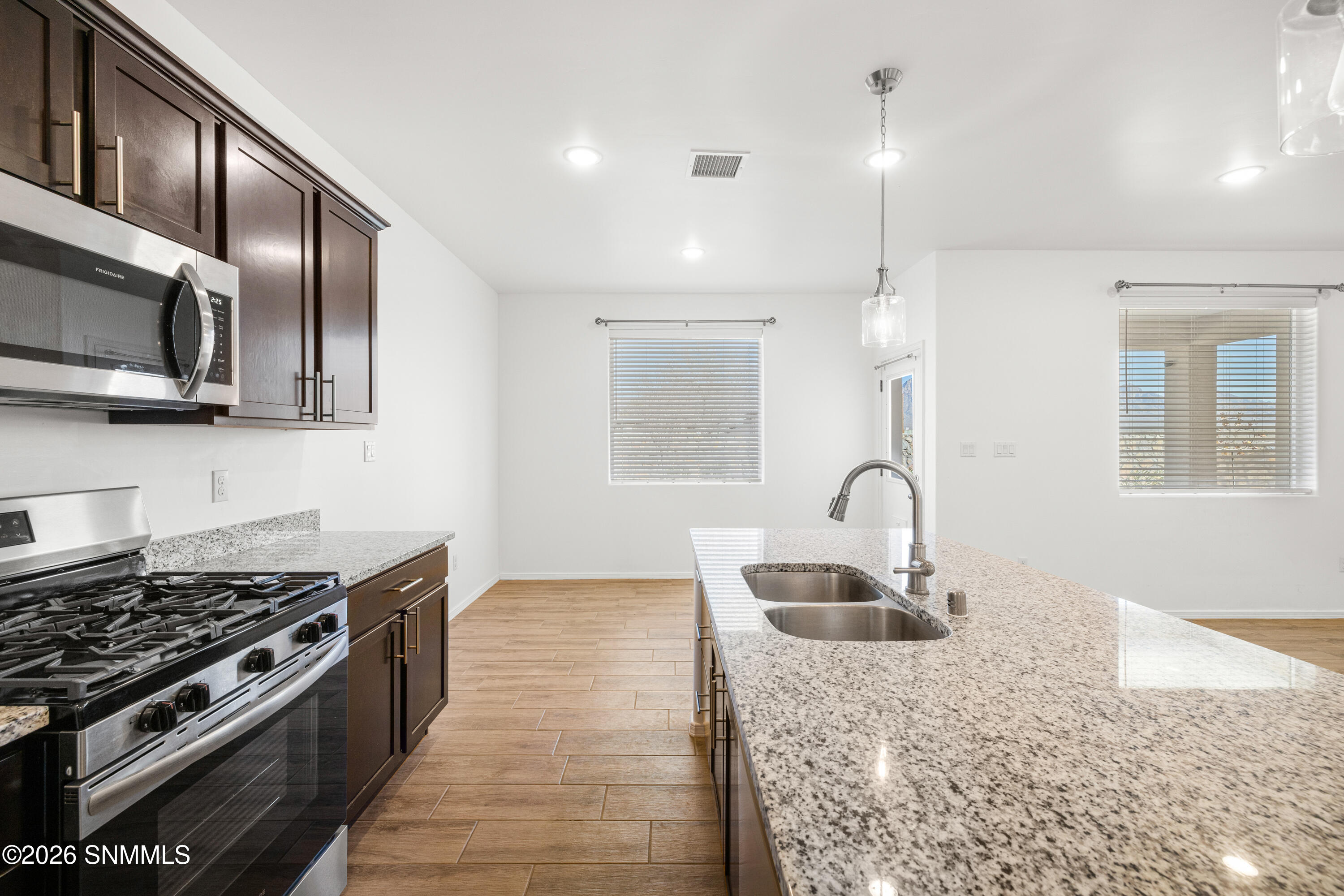 6139-Montgomery-MLS-Camera-Guy-18