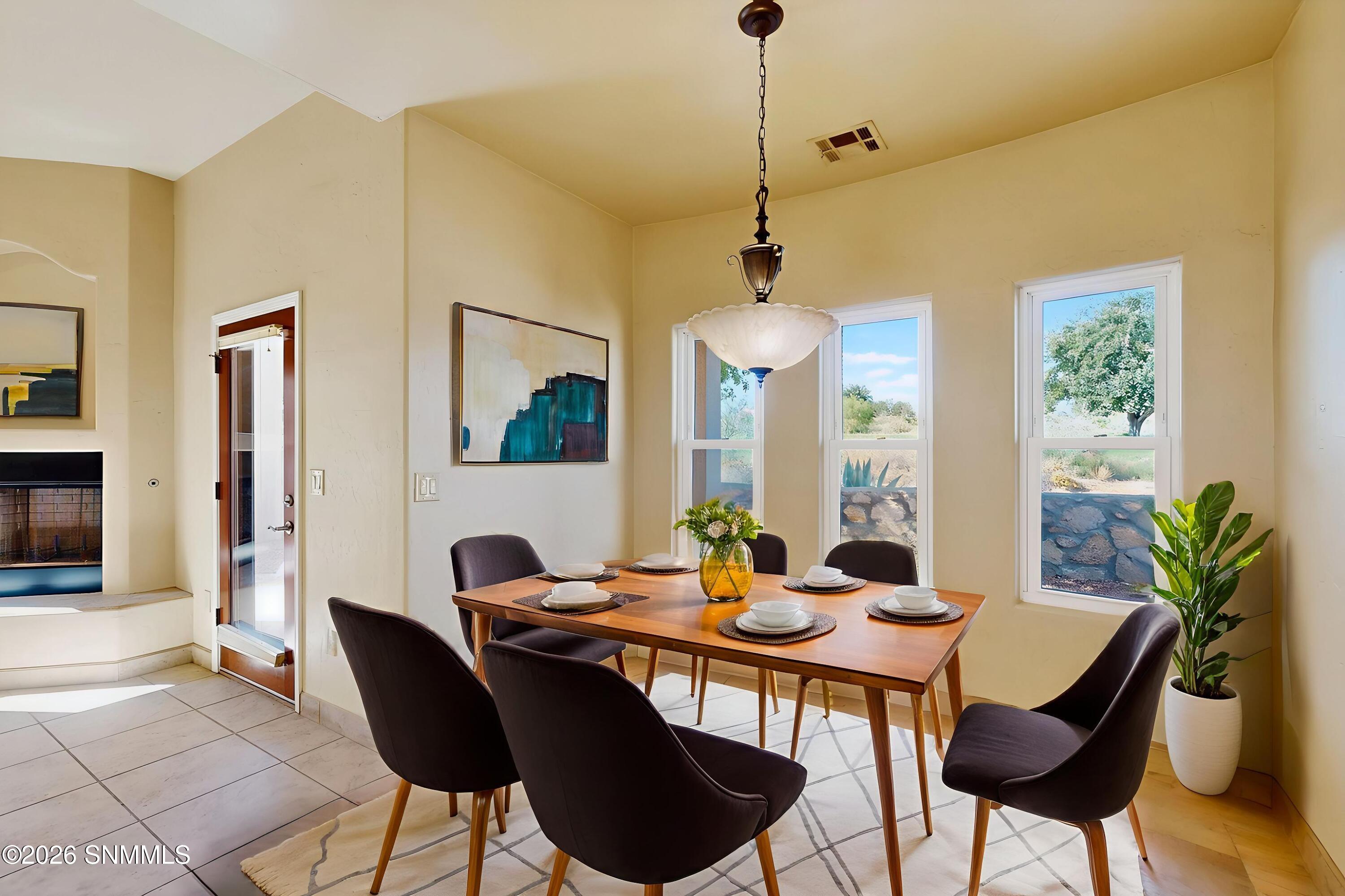 Dining Room (staged)