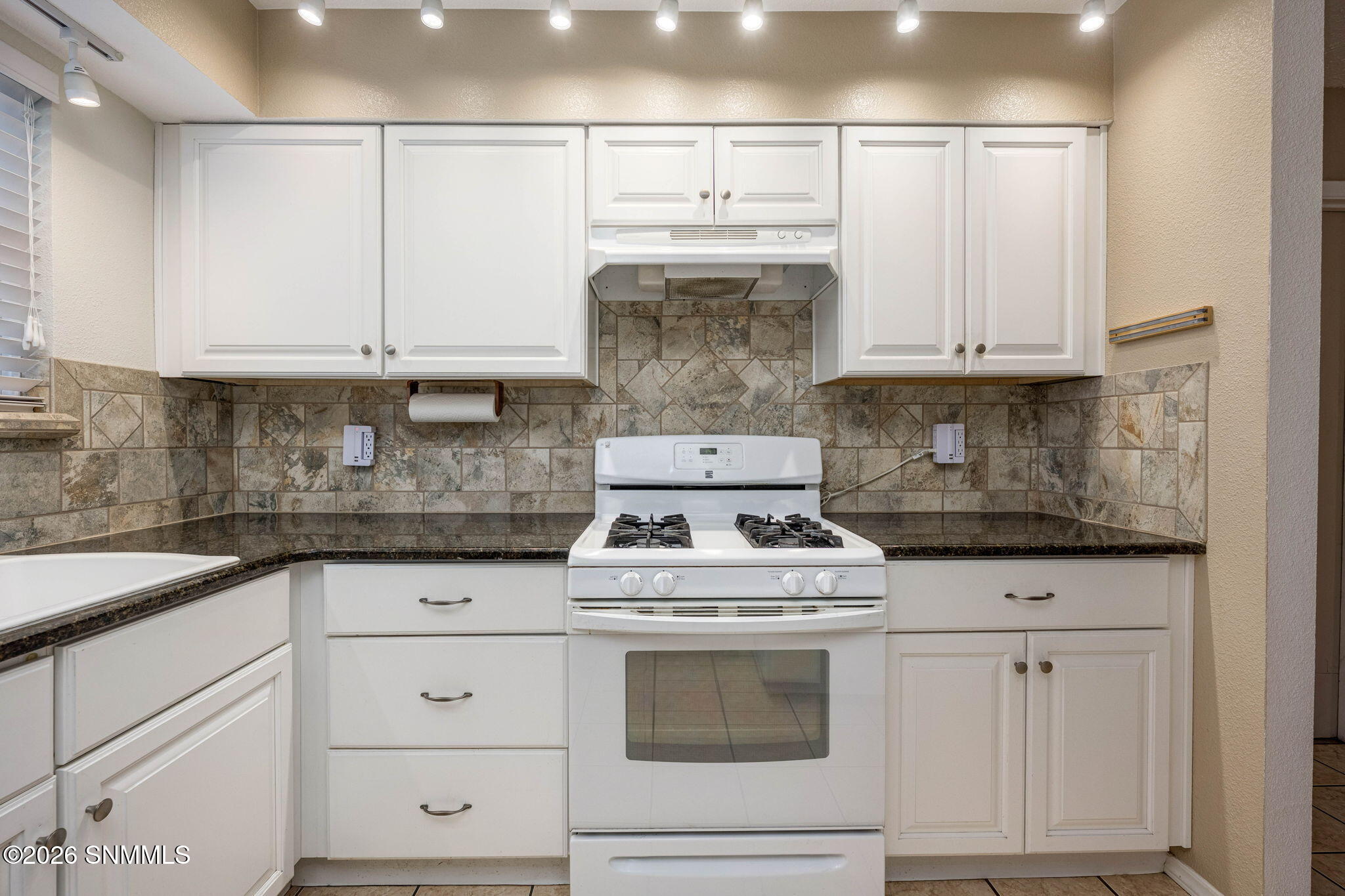 14-web-or-mls-Snappin Homes (Defiance181