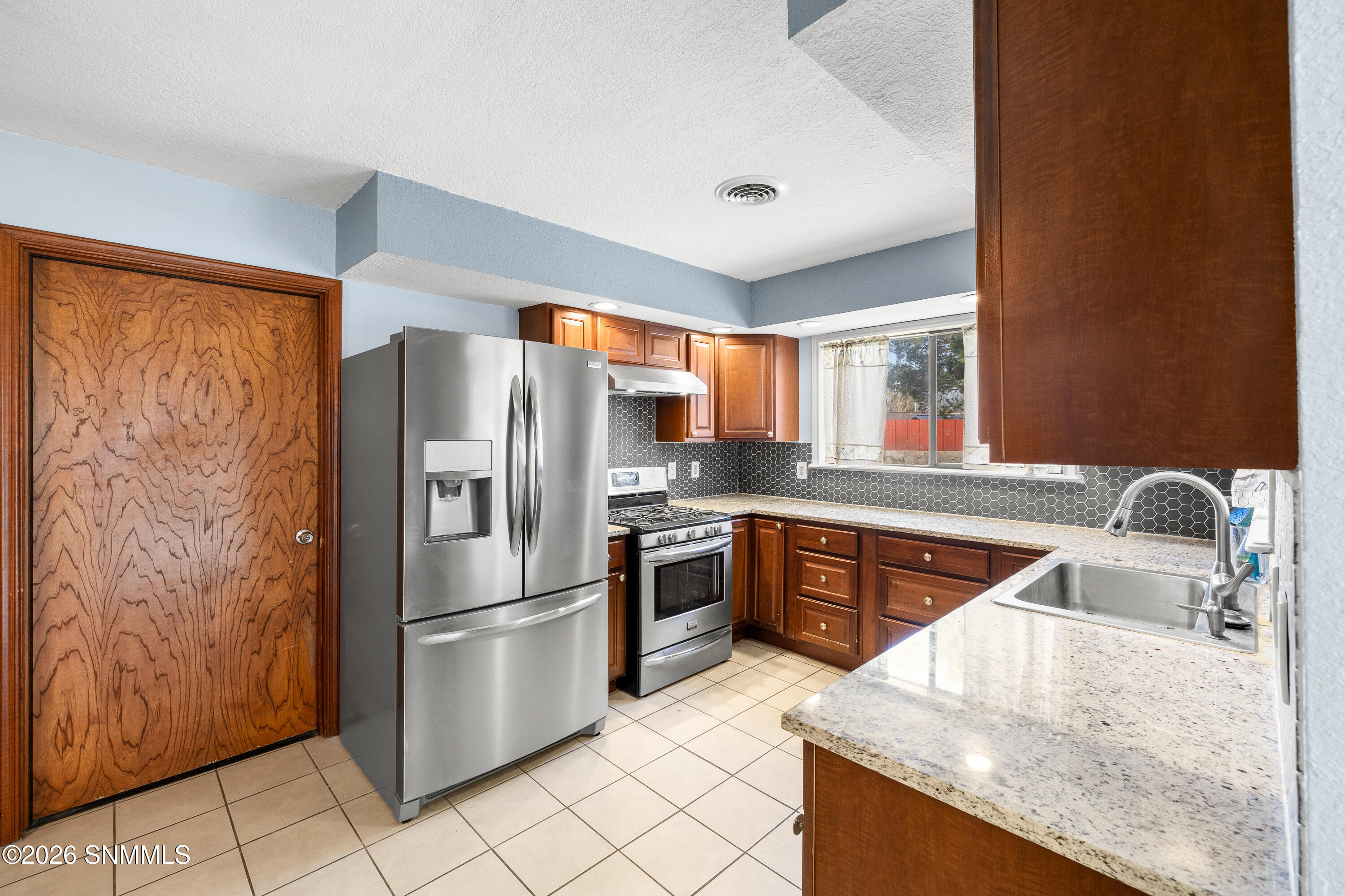 1430-Tierra-Del-Sol-MLS-Camera-Guy-10