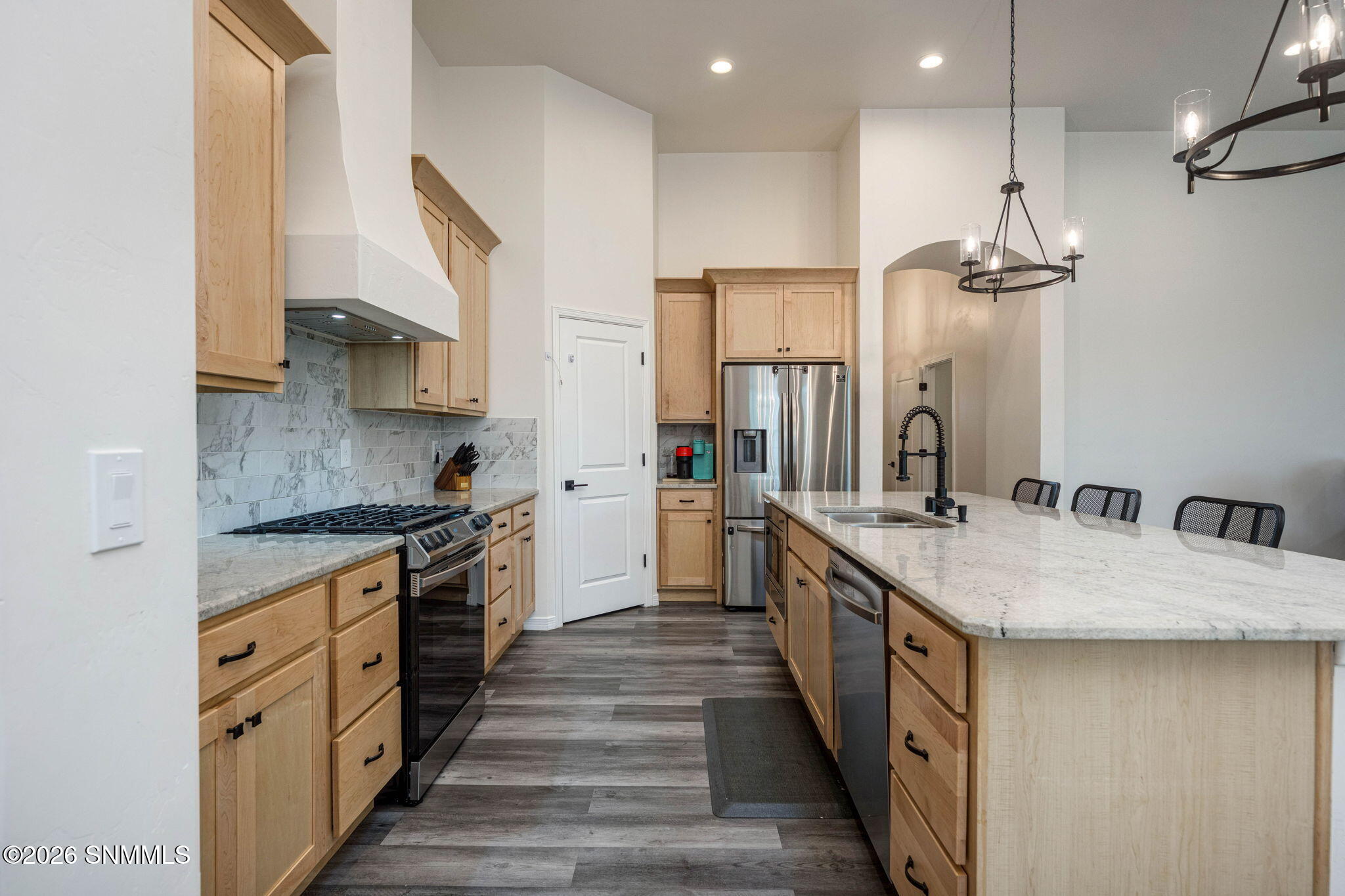 14-web-or-mls-Snappin Homes (Arosa6041)-