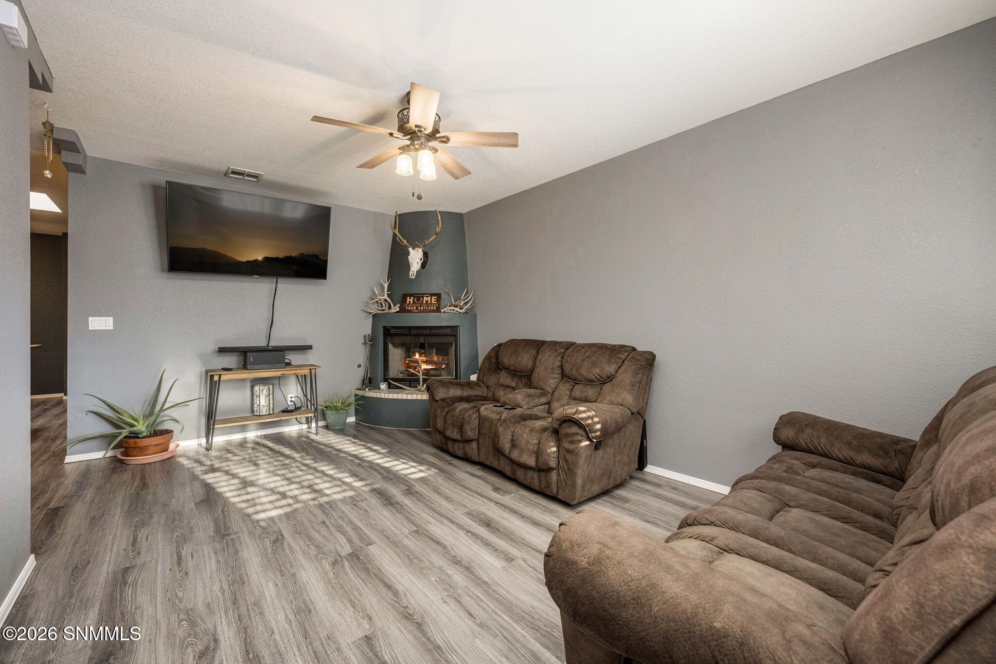 4-web-or-mls-Snappin Homes (Espina1261)-