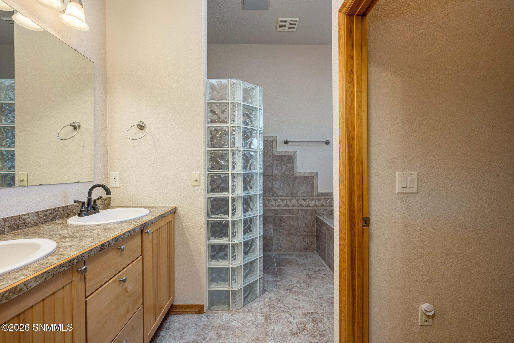 25-web-or-mls-Snappin Homes (PepperPost4