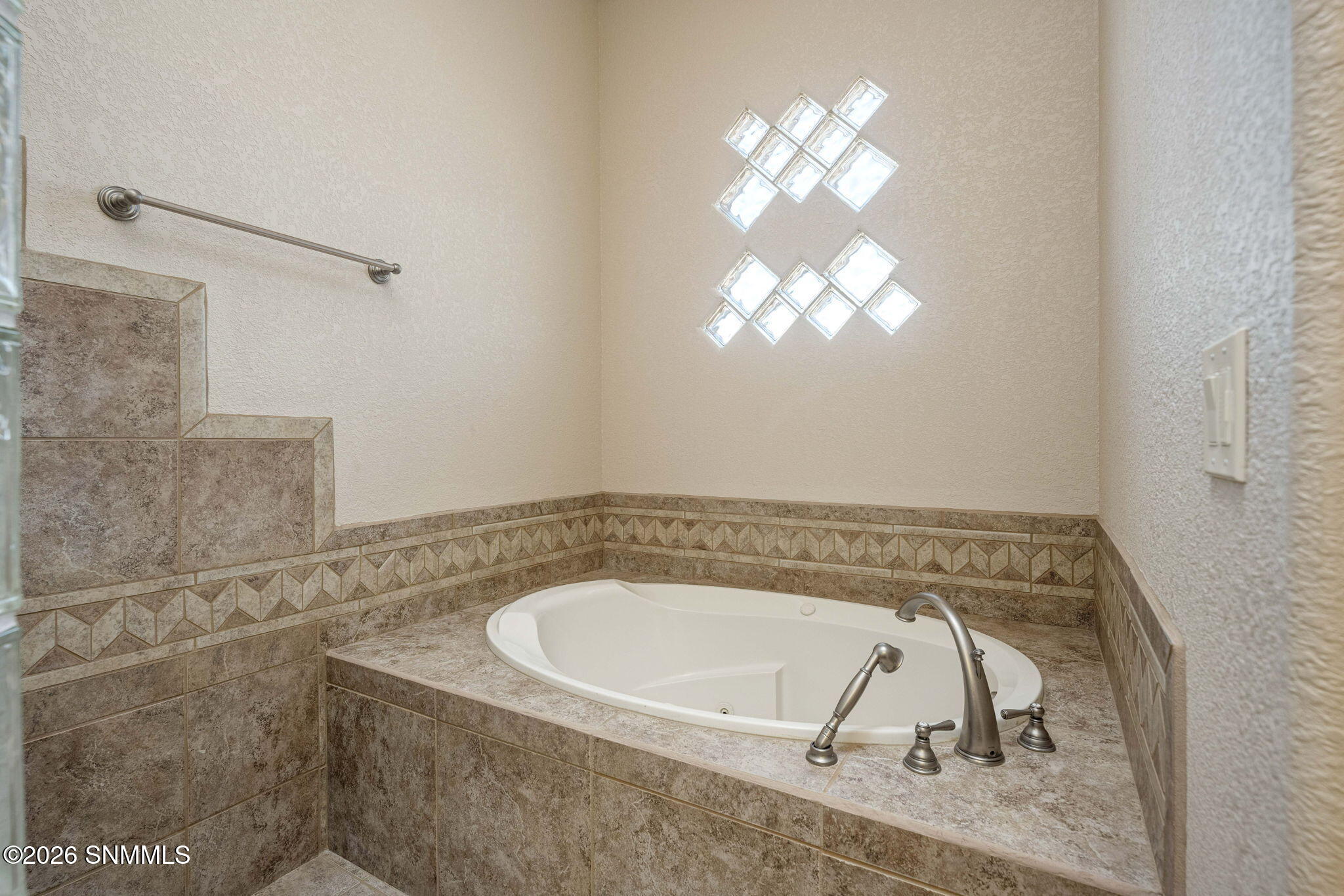 27-web-or-mls-Snappin Homes (PepperPost4