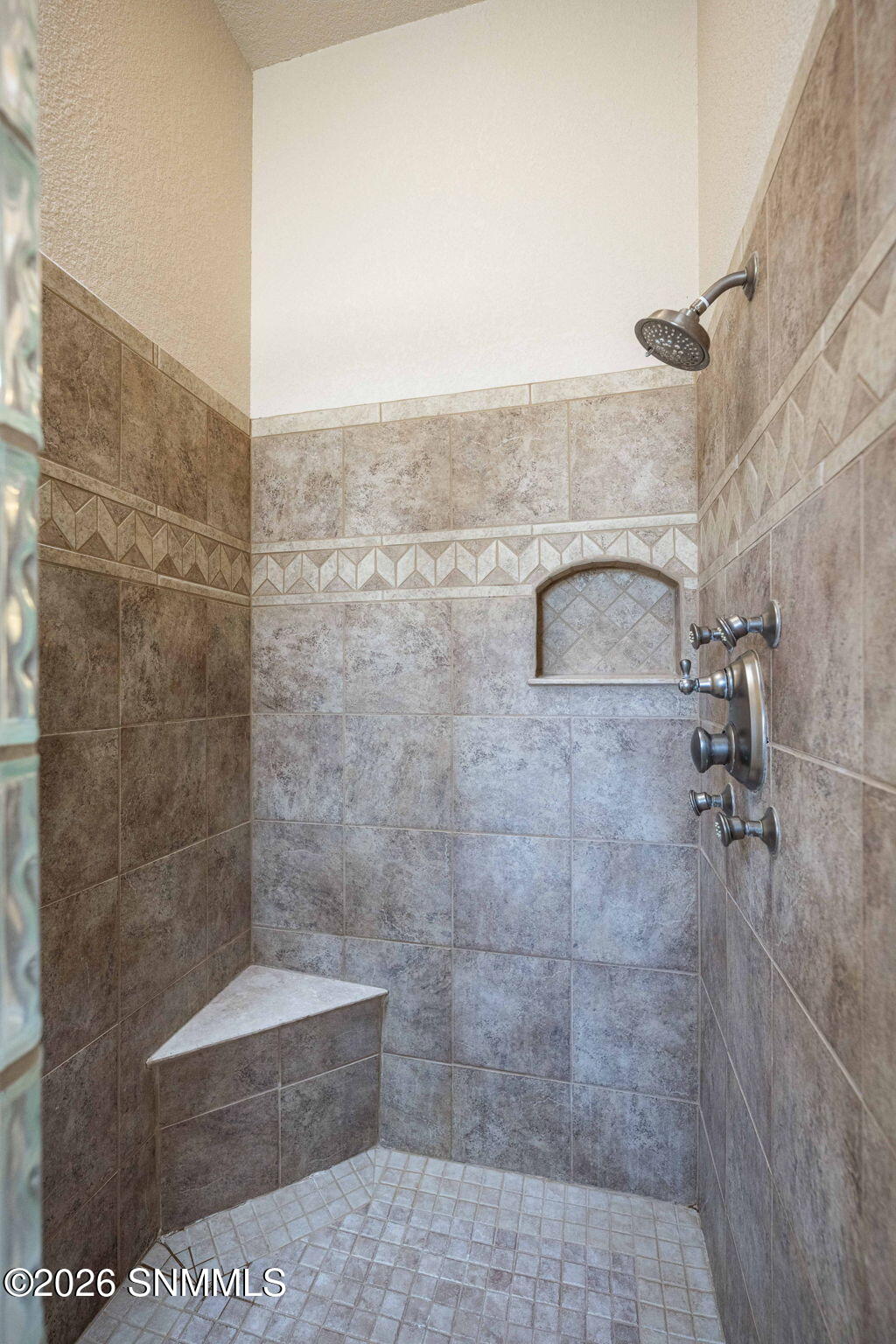 28-web-or-mls-Snappin Homes (PepperPost4