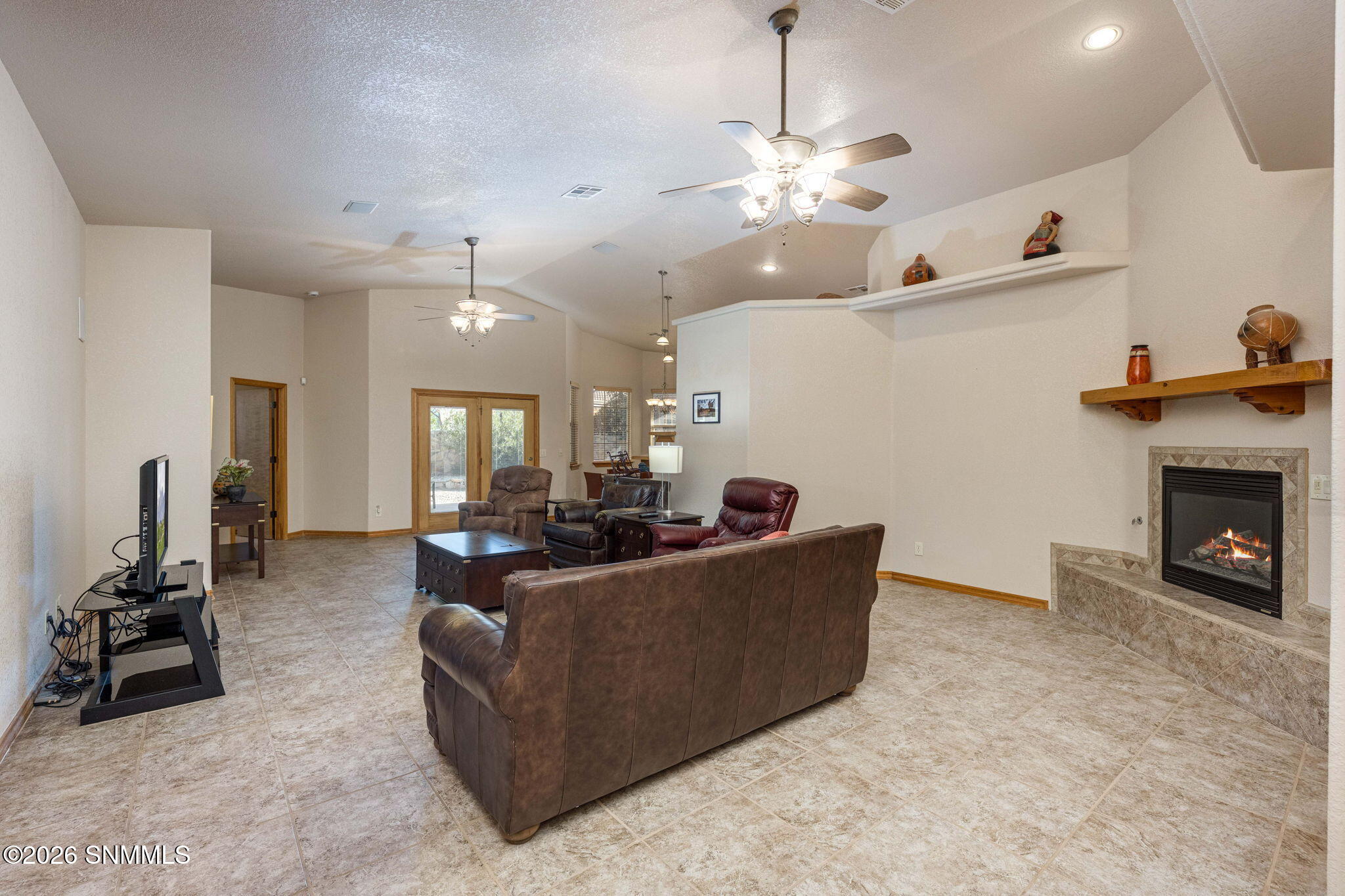 6-web-or-mls-Snappin Homes (PepperPost41