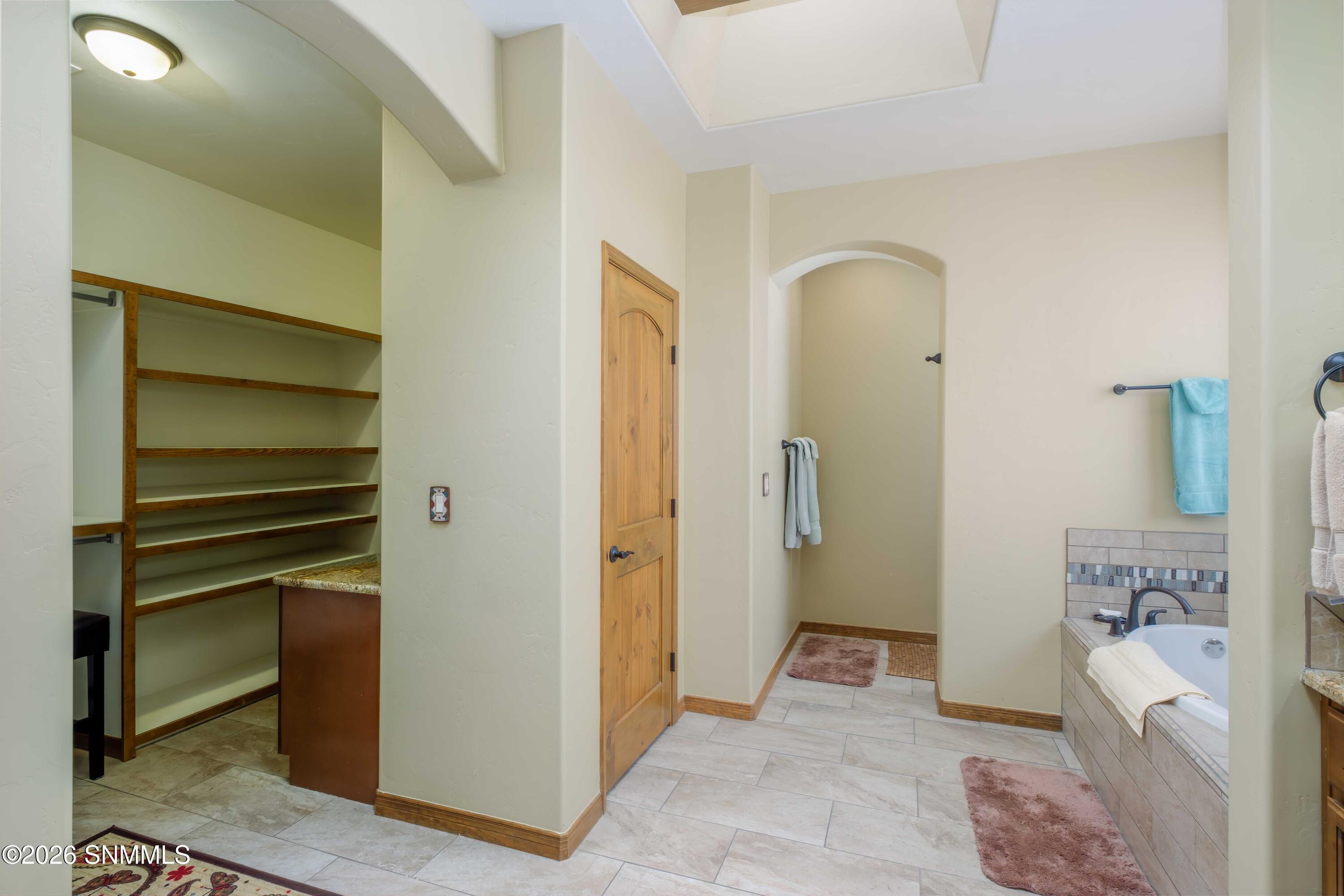 3703 Santa Cecilia-22