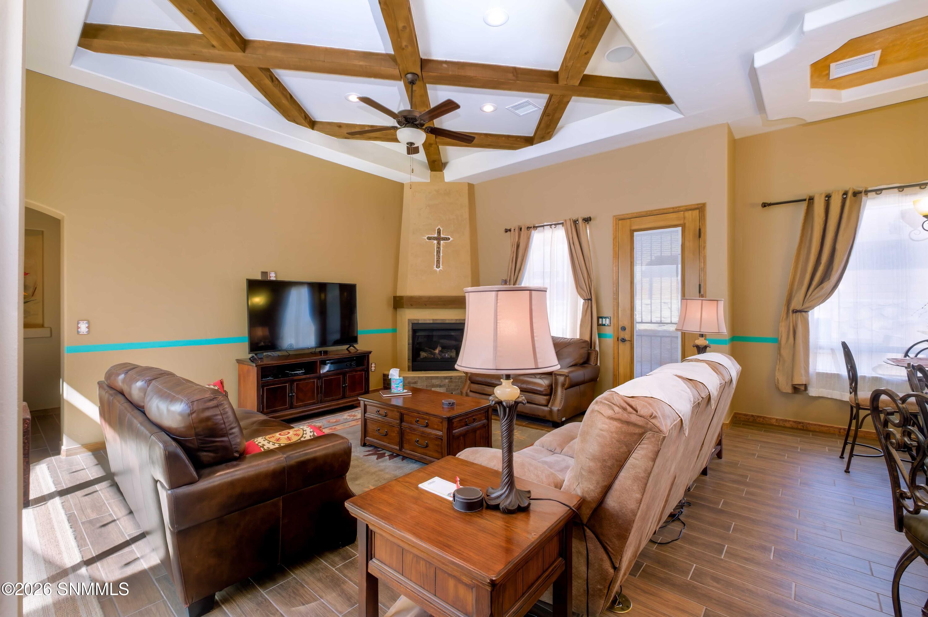 3703 Santa Cecilia-28