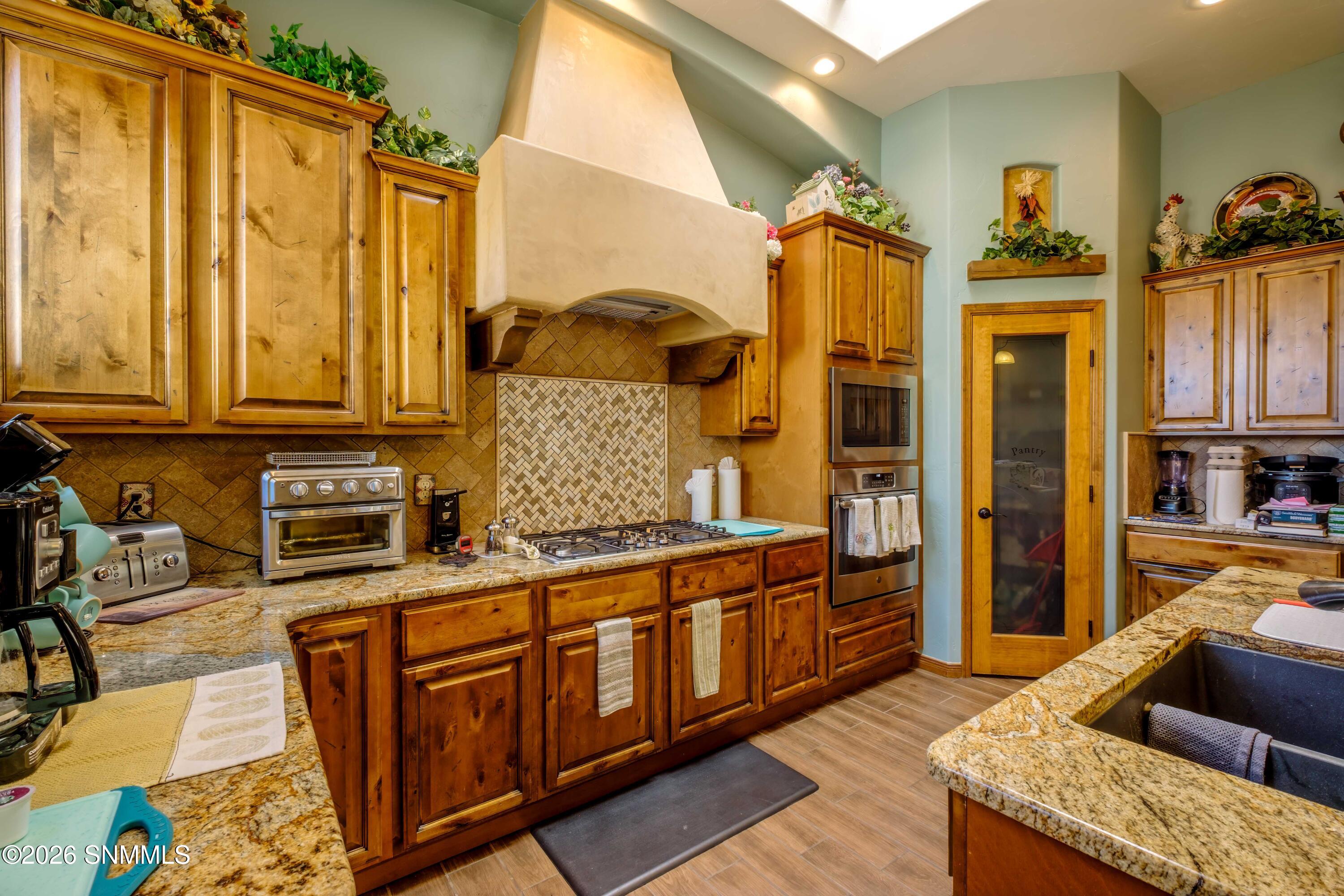 3703 Santa Cecilia-30