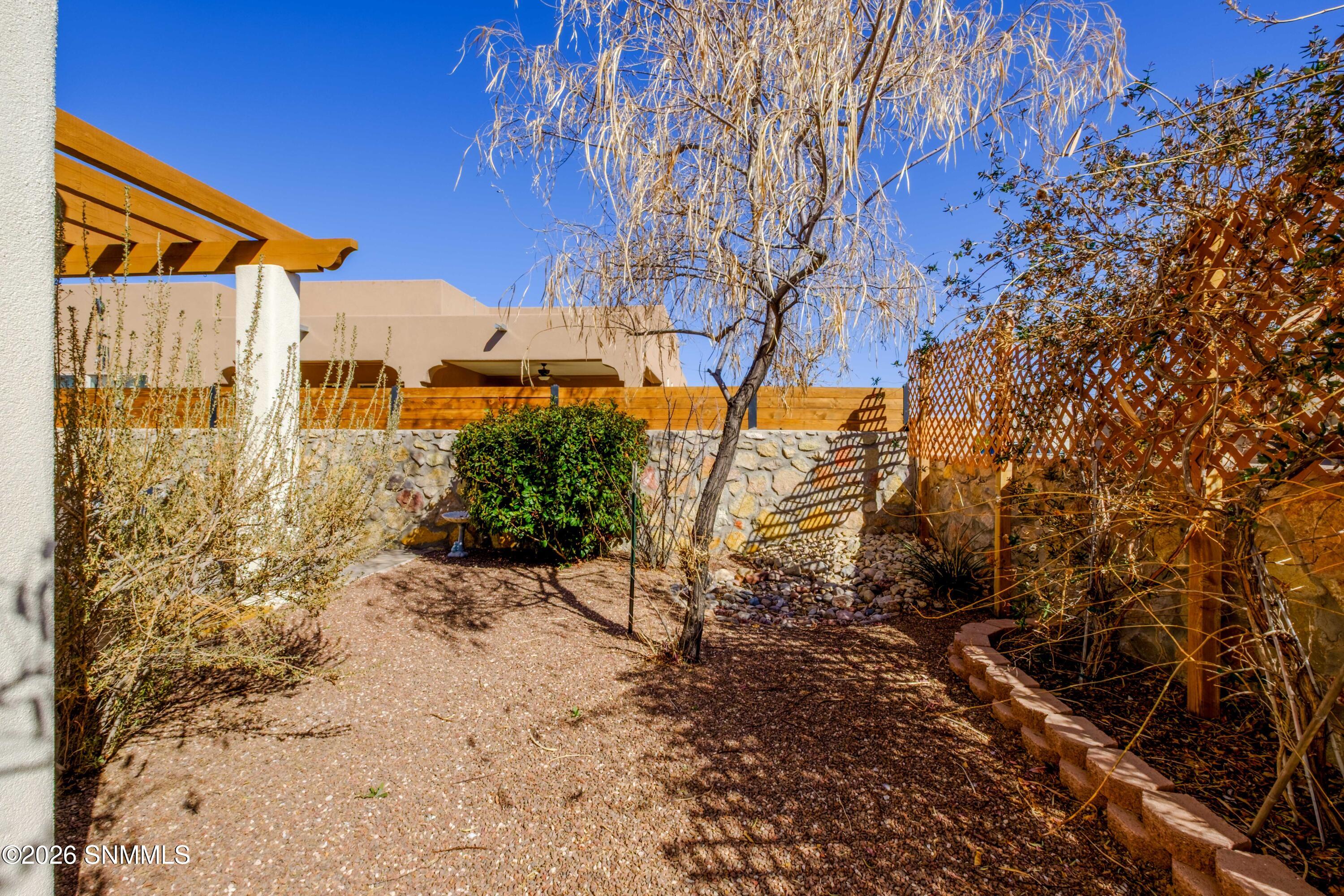 3703 Santa Cecilia-35