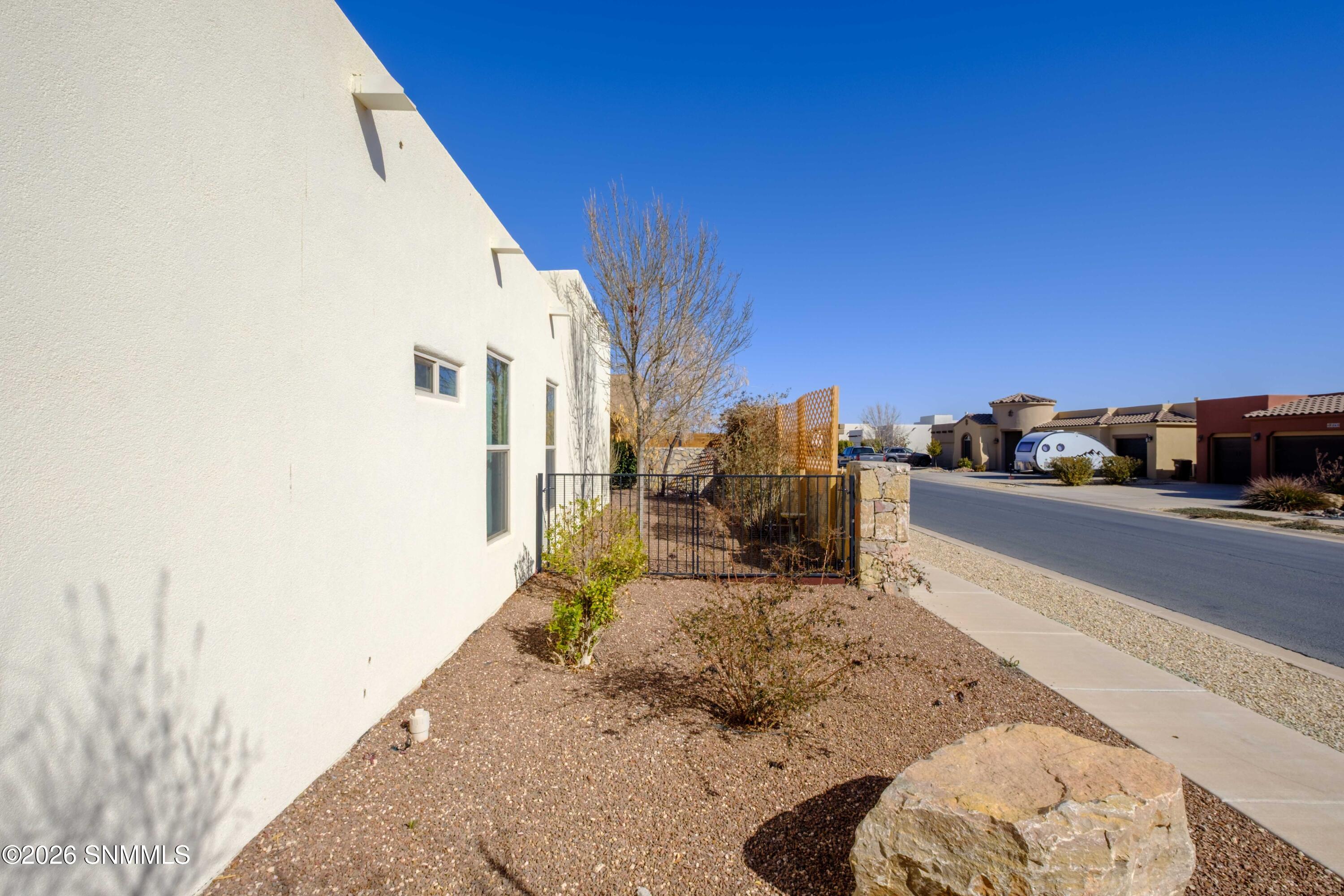 3703 Santa Cecilia-4