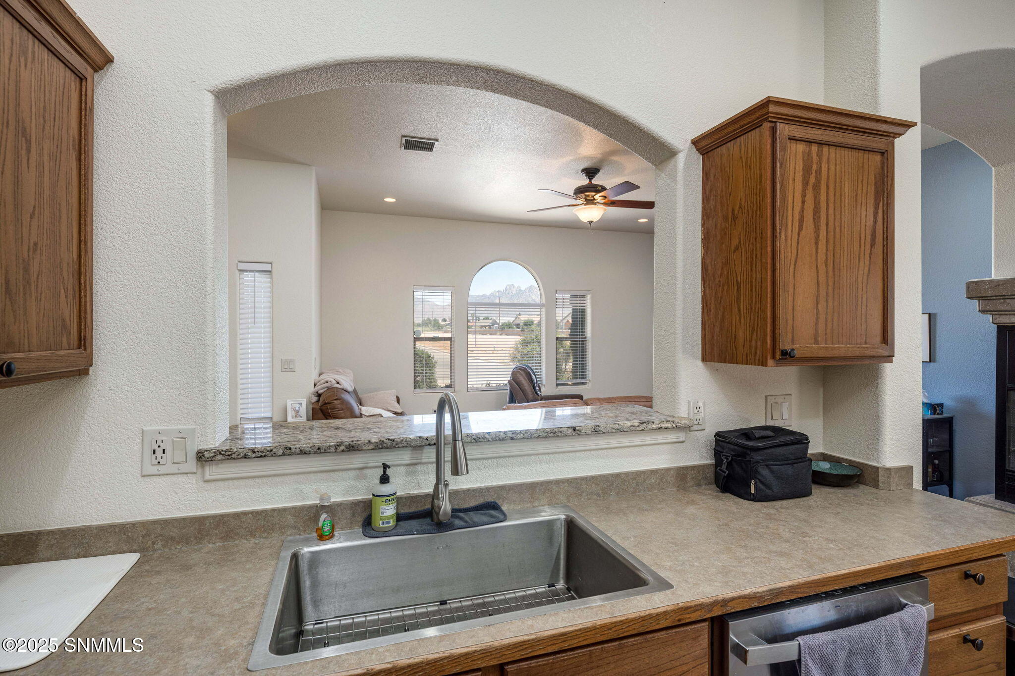 14-web-or-mls-Snappin Homes (Jalapeno584