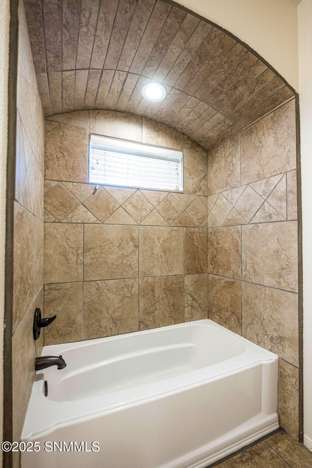 24-web-or-mls-Snappin Homes (Jalapeno584