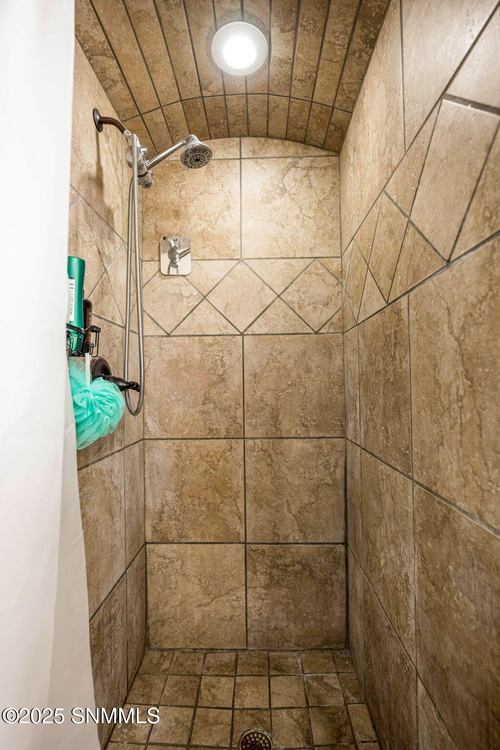 25-web-or-mls-Snappin Homes (Jalapeno584