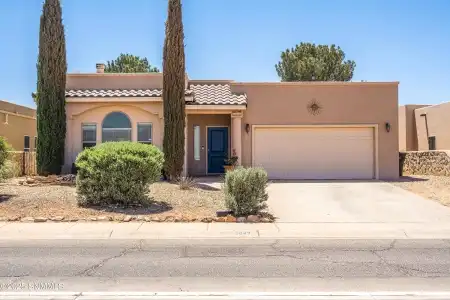 5849 Jalapeno Drive, Las Cruces, New Mexico 88012, 3 Bedrooms Bedrooms, ,2 BathroomsBathrooms,Residential,For Sale,Jalapeno,2501559