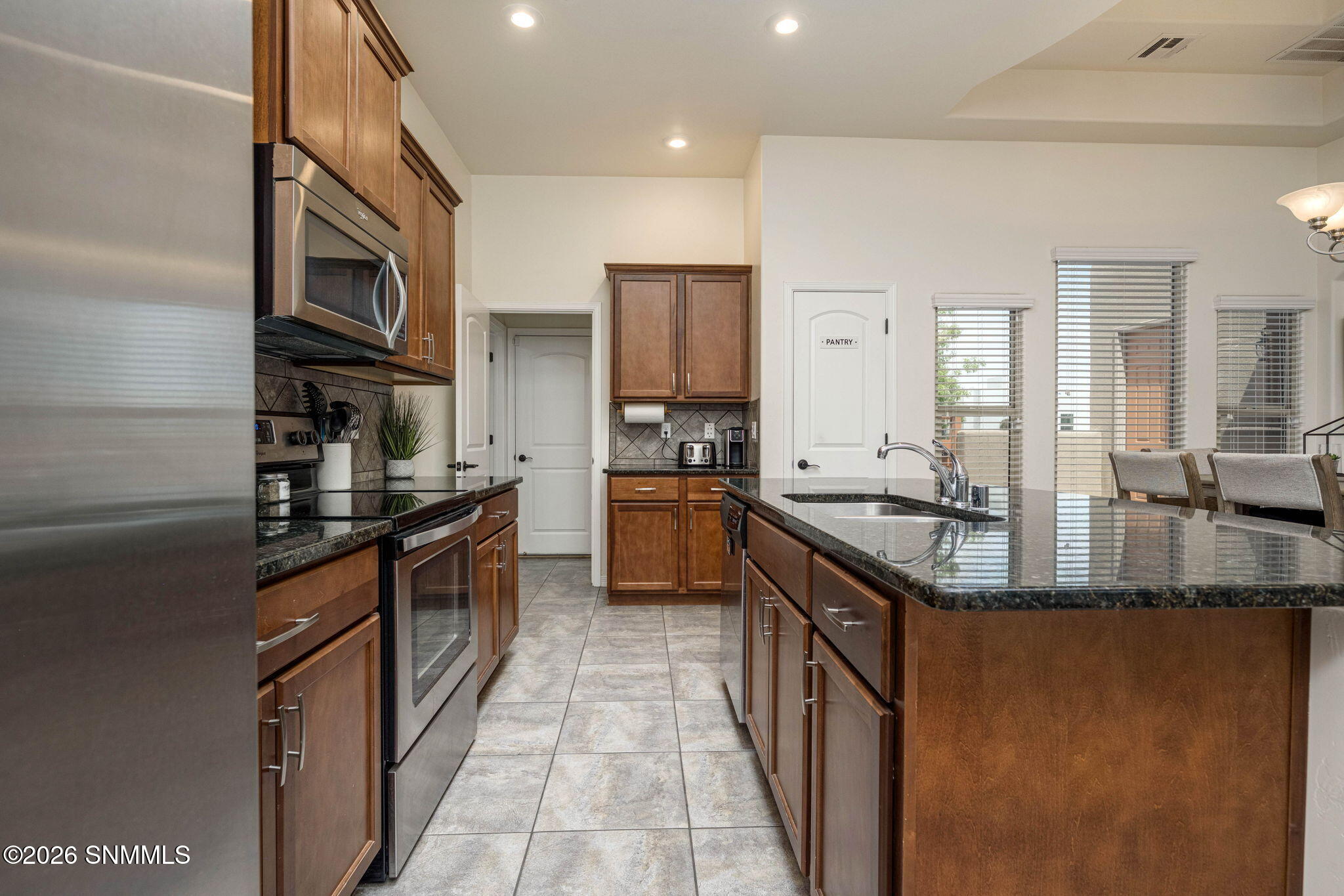 13-web-or-mls-Snappin Homes (Solstice609