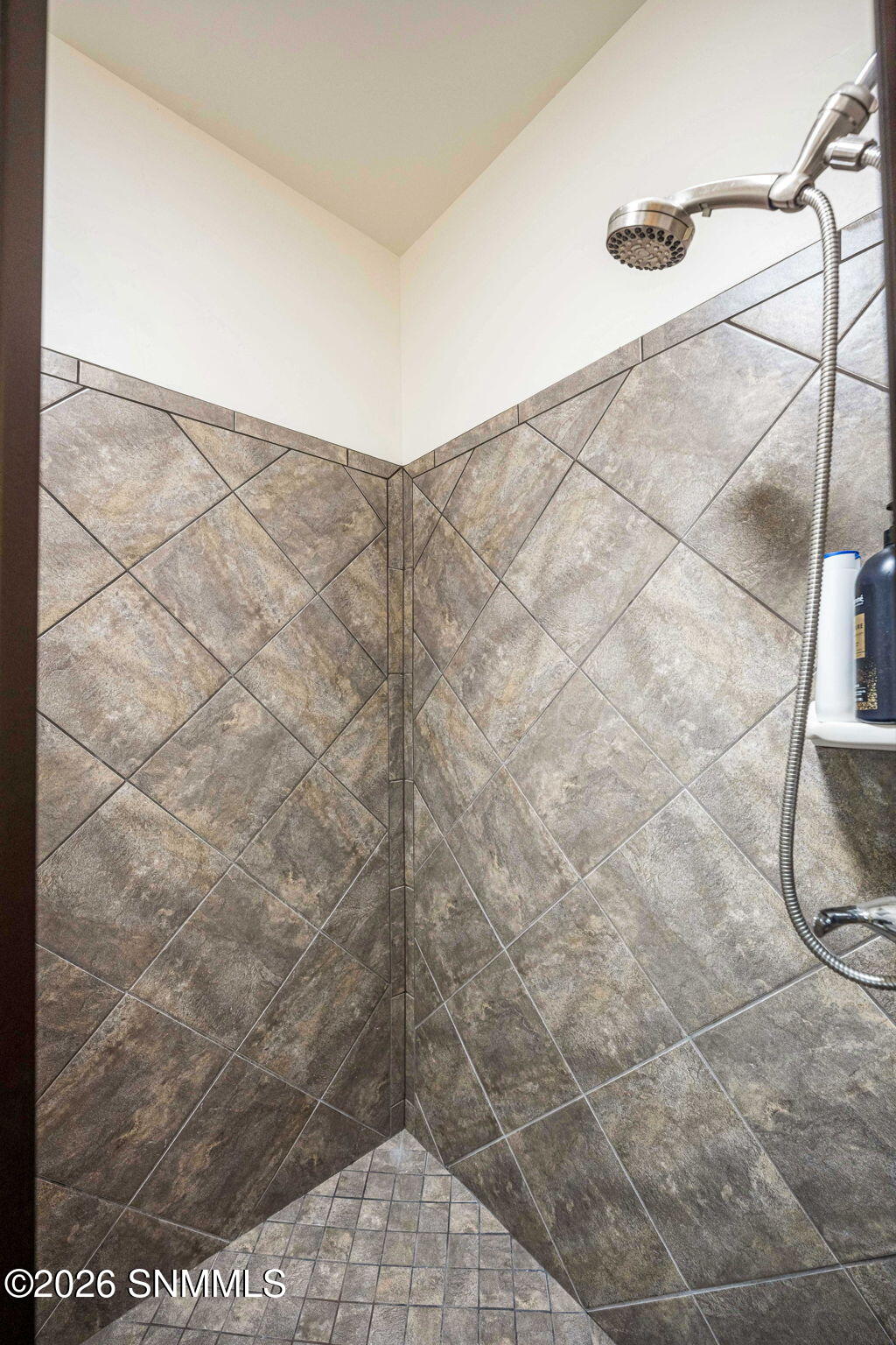 32-web-or-mls-Snappin Homes (Solstice609