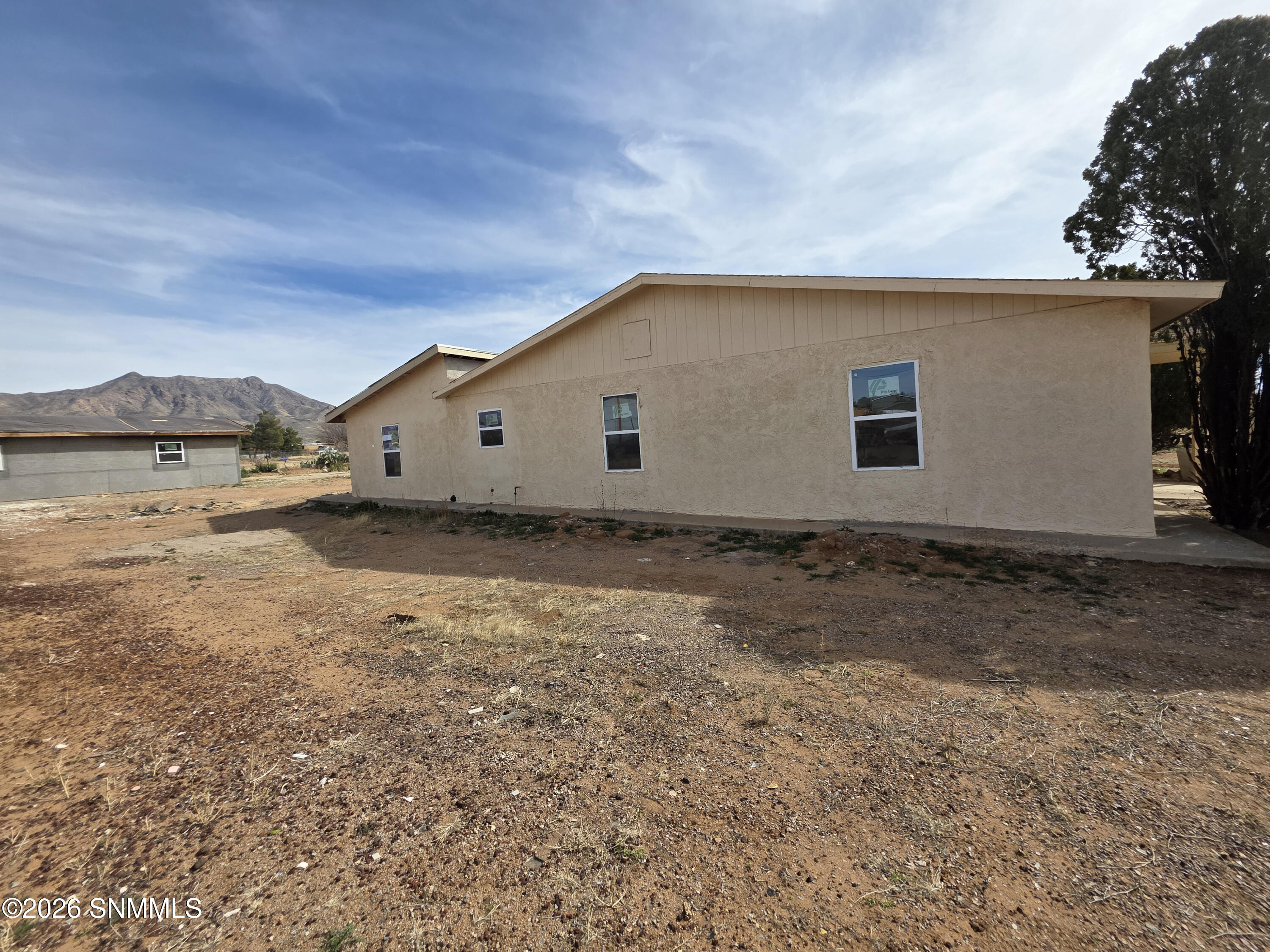 3578 Polaris St side l