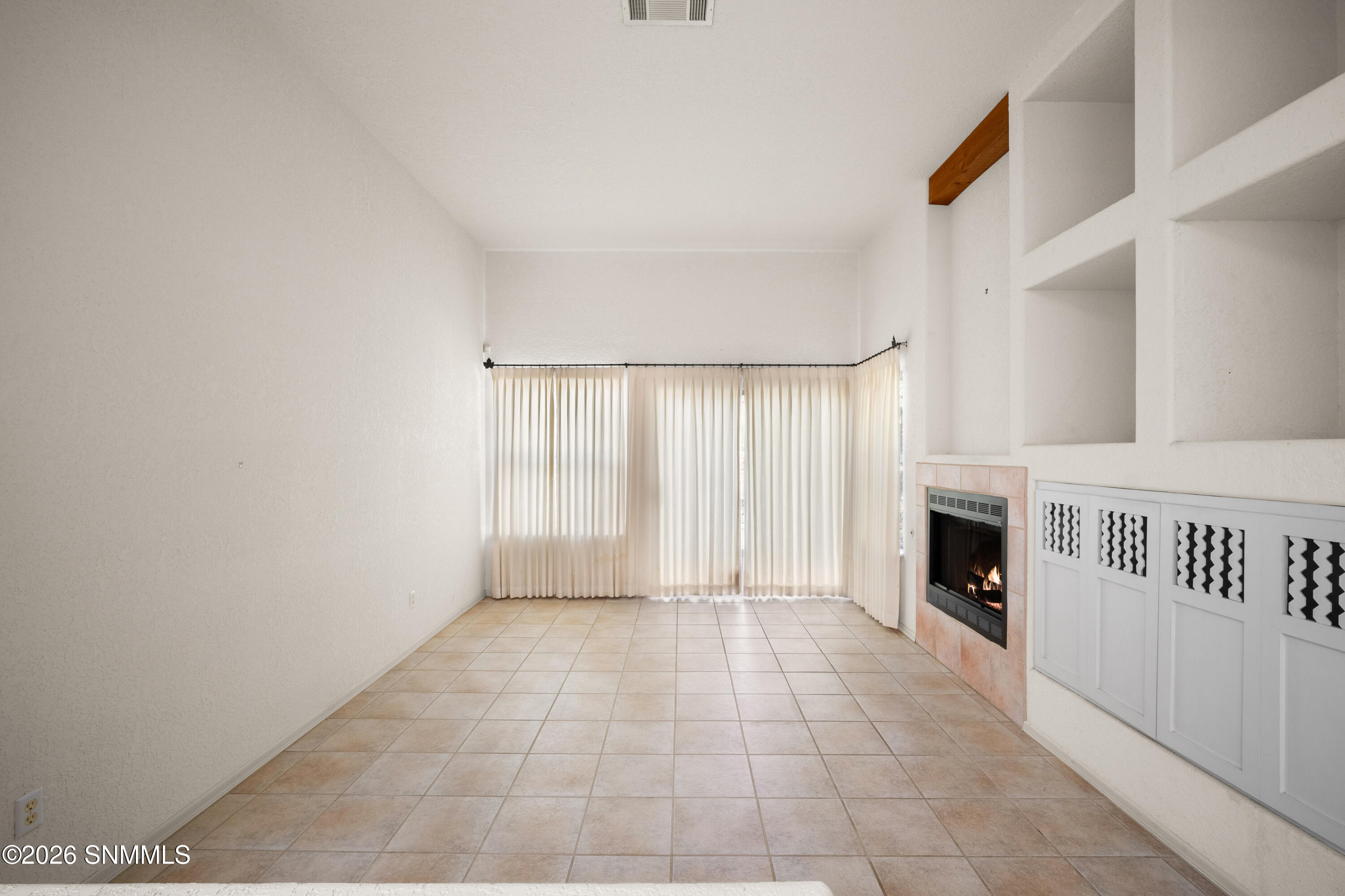 1052-Mormon-Dr-MLS-Camera-Guy-10