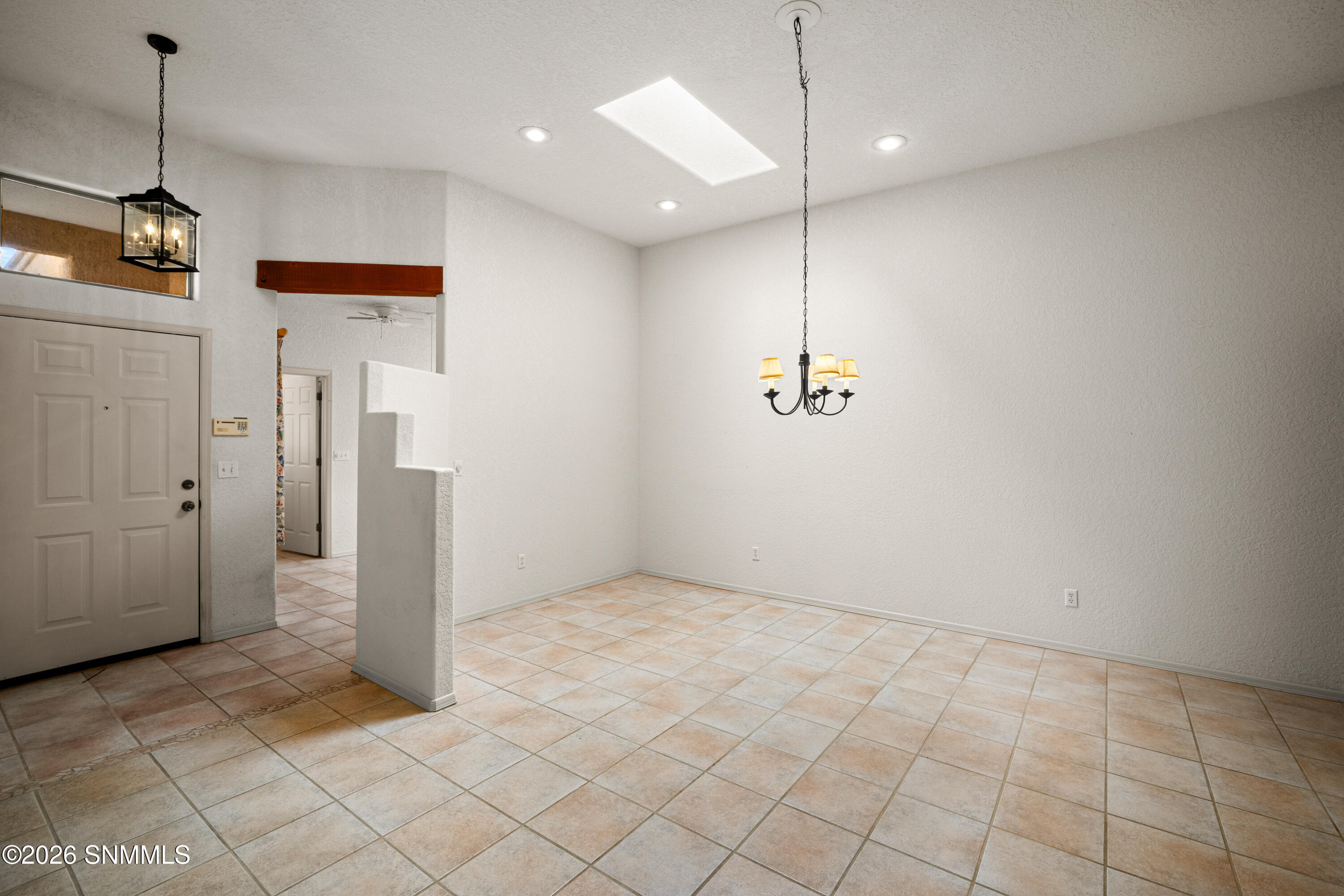 1052-Mormon-Dr-MLS-Camera-Guy-15