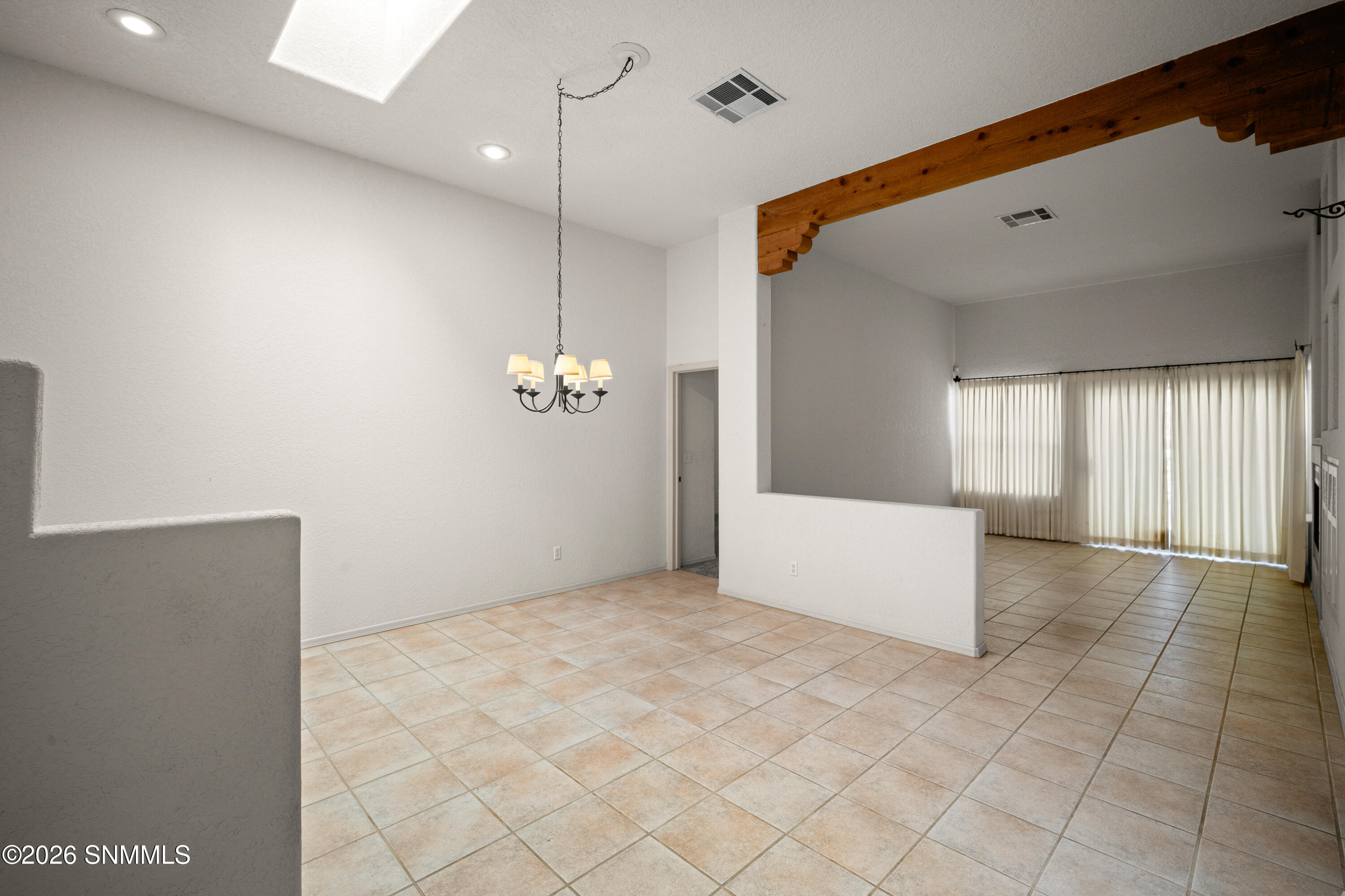 1052-Mormon-Dr-MLS-Camera-Guy-16