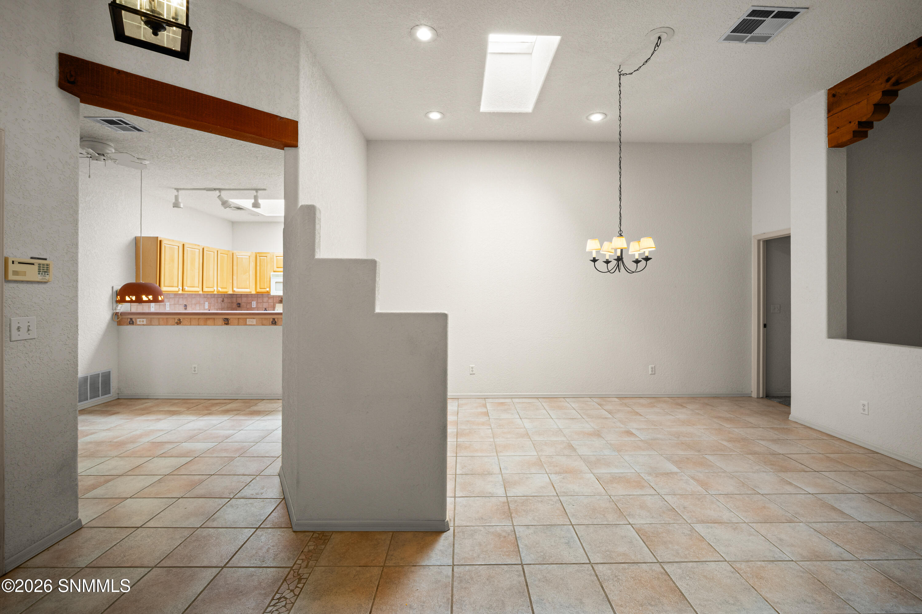 1052-Mormon-Dr-MLS-Camera-Guy-21