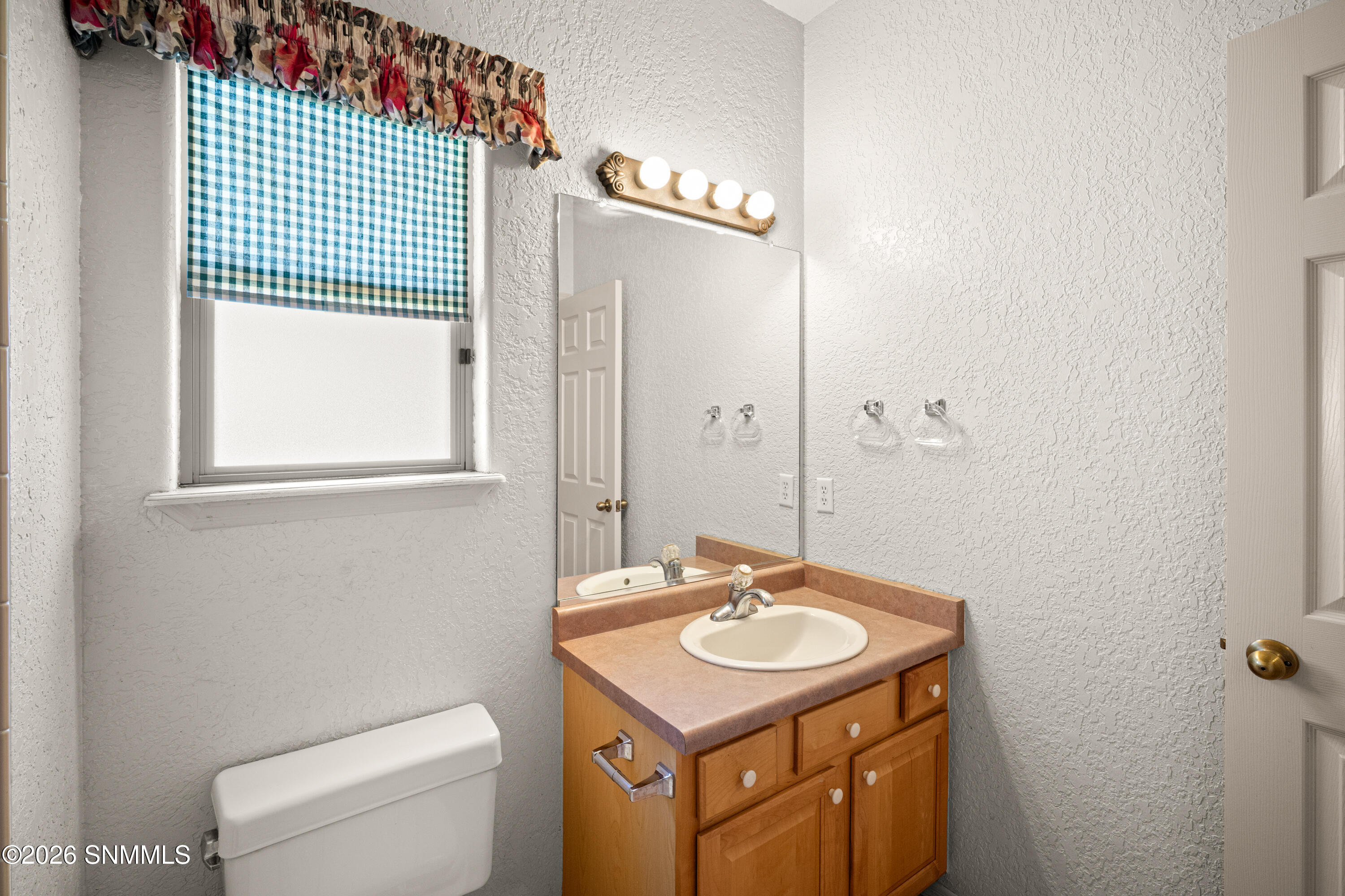 1052-Mormon-Dr-MLS-Camera-Guy-31