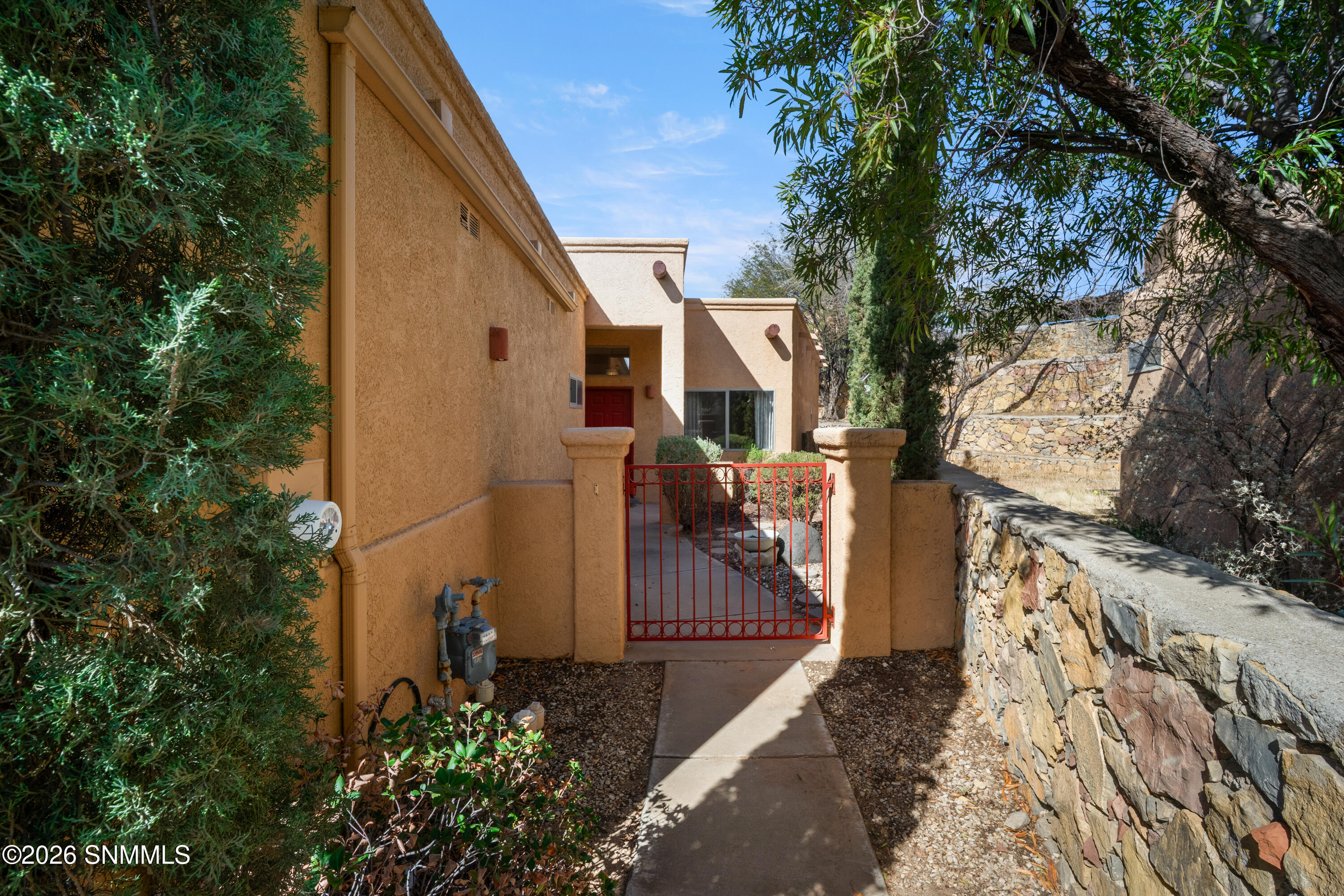 1052-Mormon-Dr-MLS-Camera-Guy-4