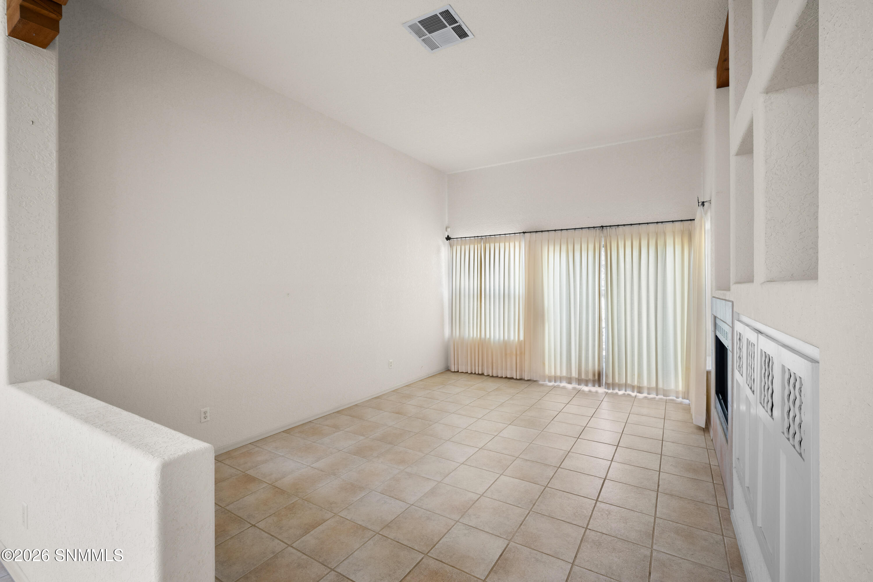 1052-Mormon-Dr-MLS-Camera-Guy-48