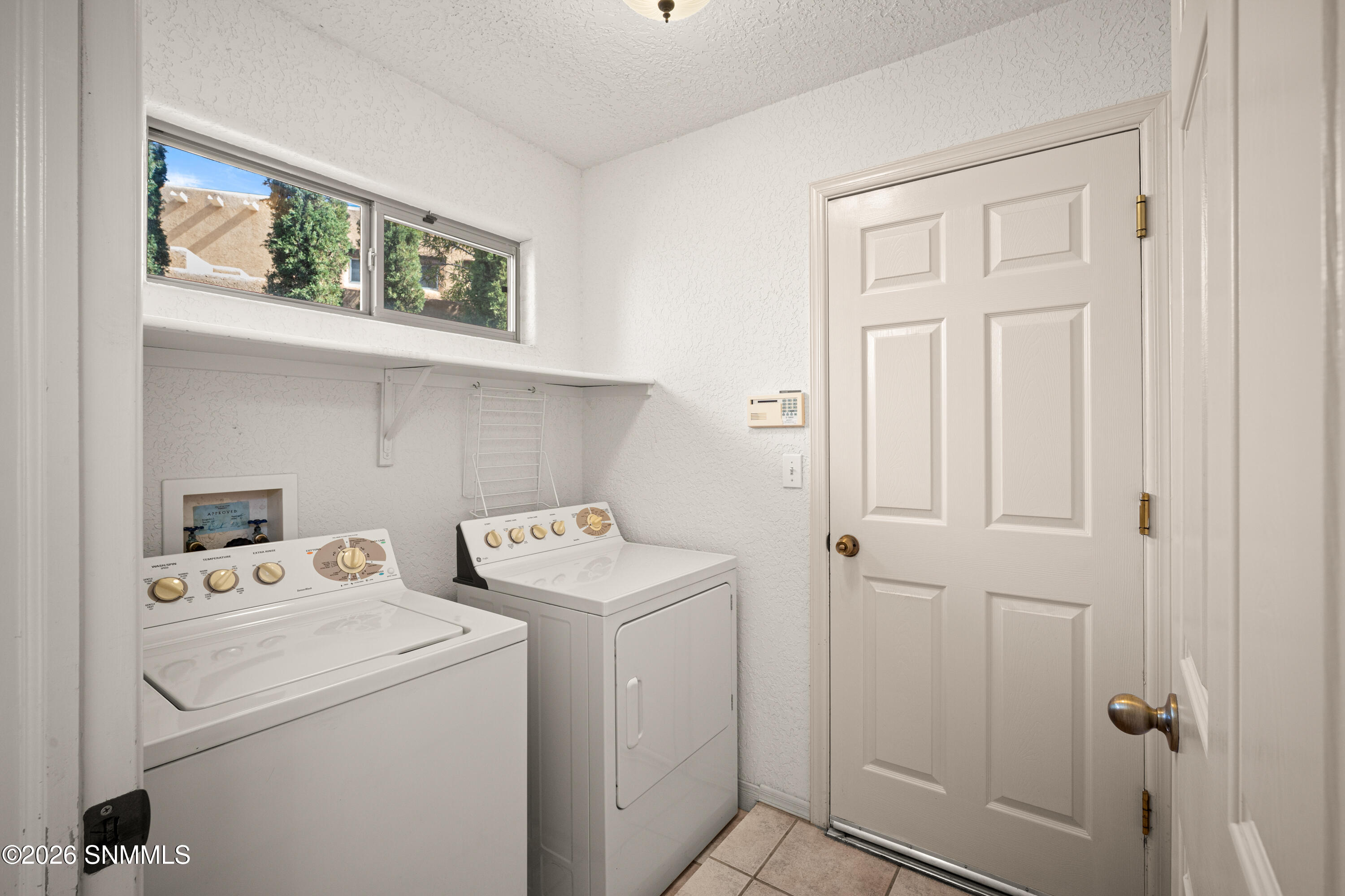 1052-Mormon-Dr-MLS-Camera-Guy-49