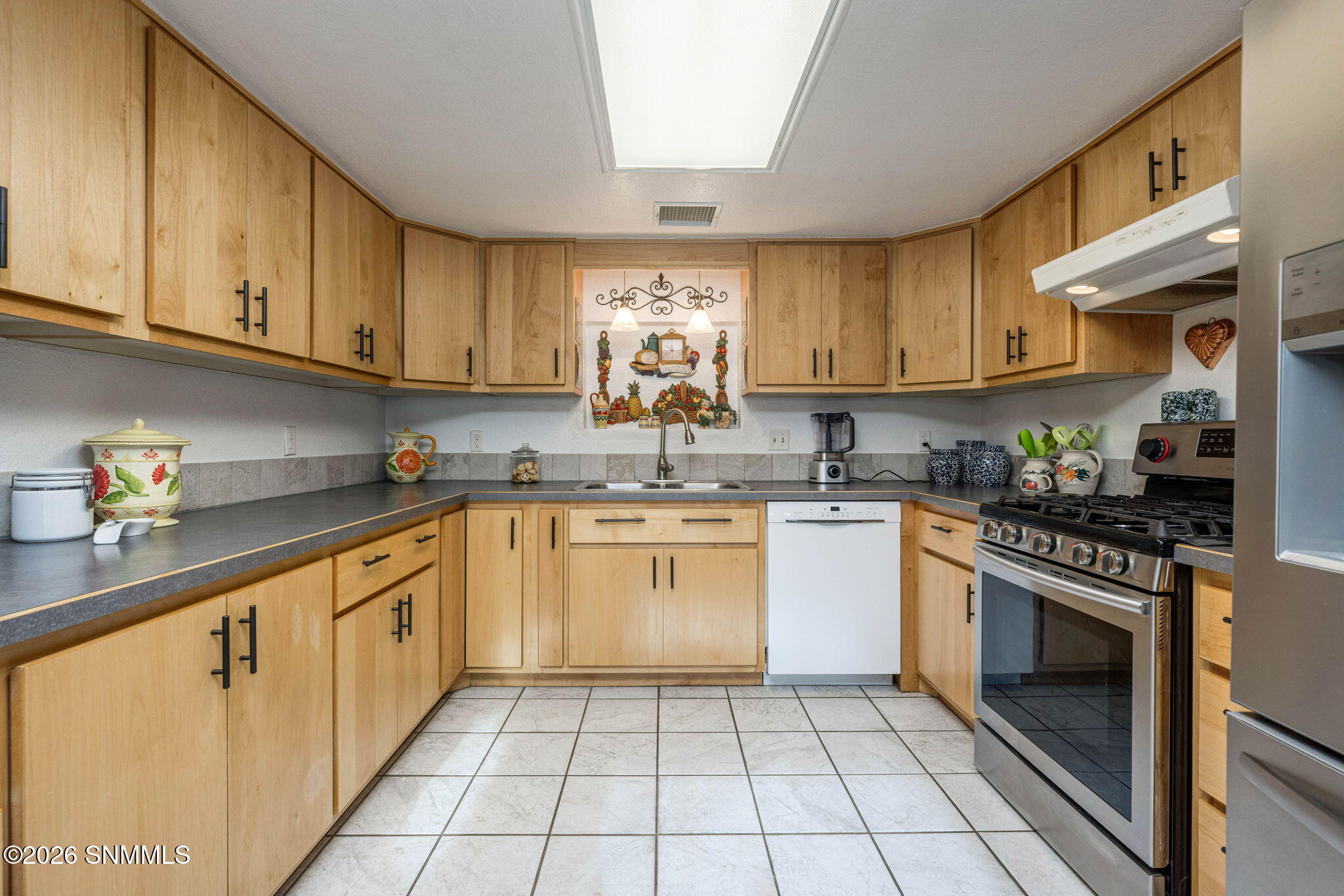 15-web-or-mls-Snappin Homes (Uranus2303)