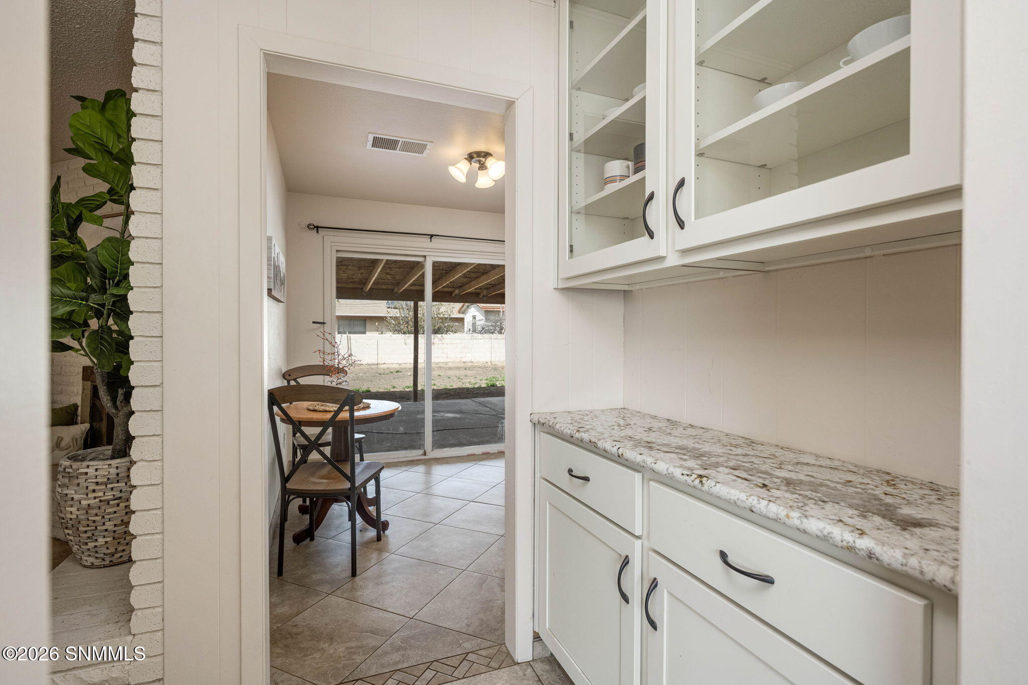 11-web-or-mls-Snappin Homes (Avalon2290)