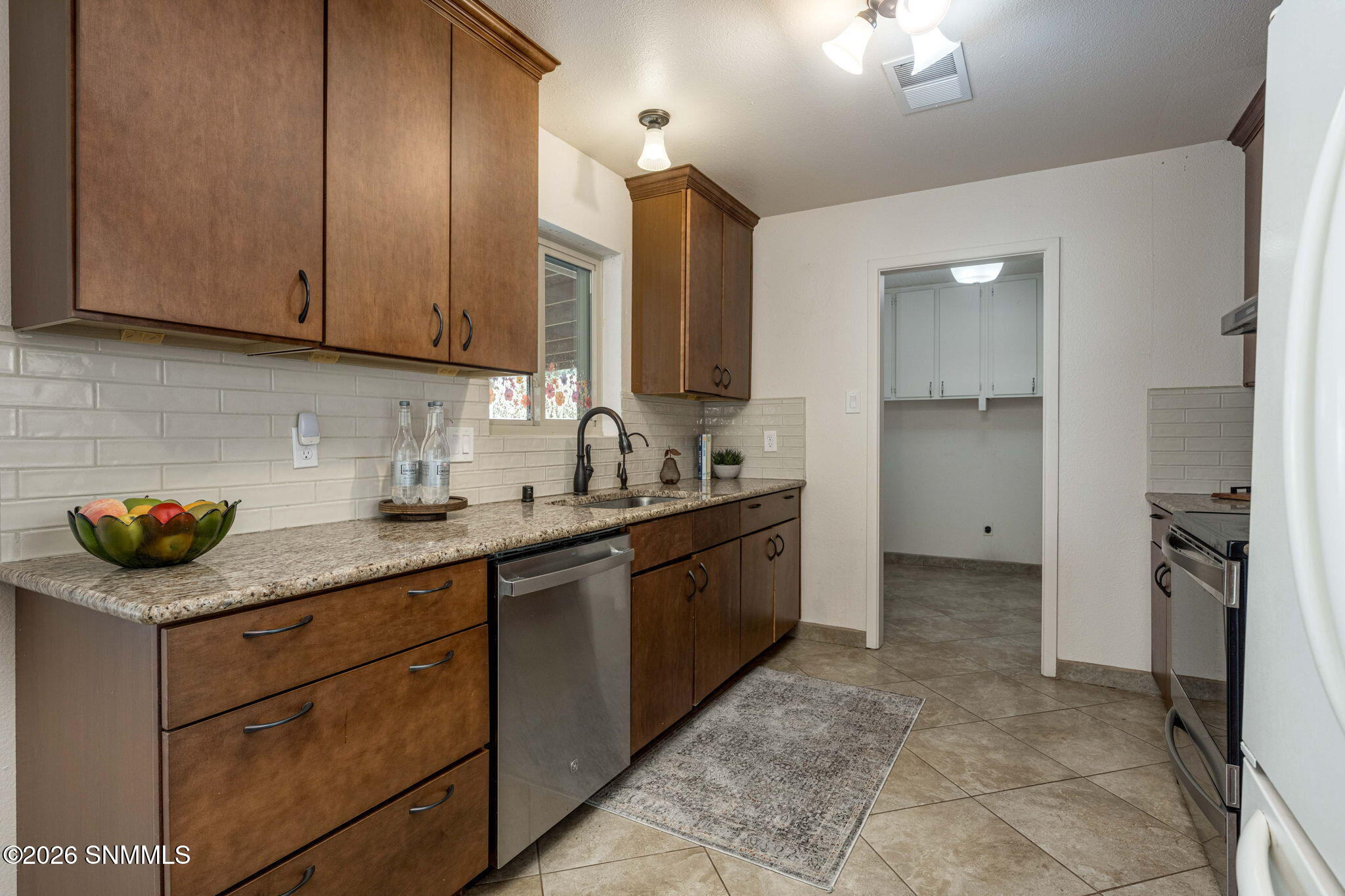 19-web-or-mls-Snappin Homes (Avalon2290)