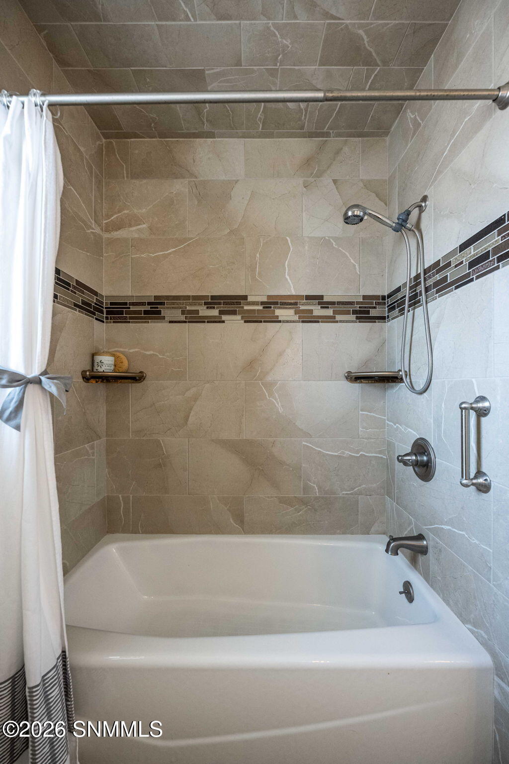 35-web-or-mls-Snappin Homes (Avalon2290)