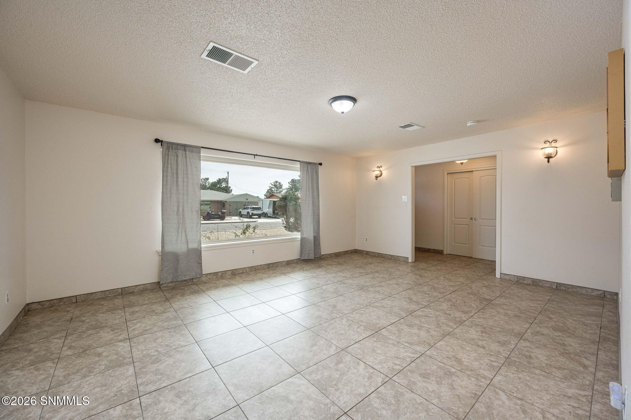 10-web-or-mls-Snappin Homes (Avalon2290)