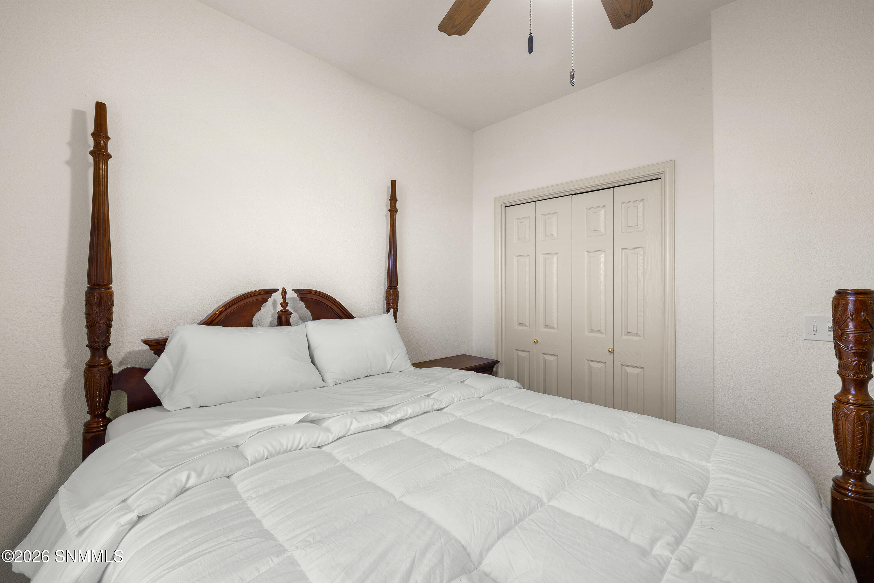 2902-Quasar-MLS-Camera-Guy-14