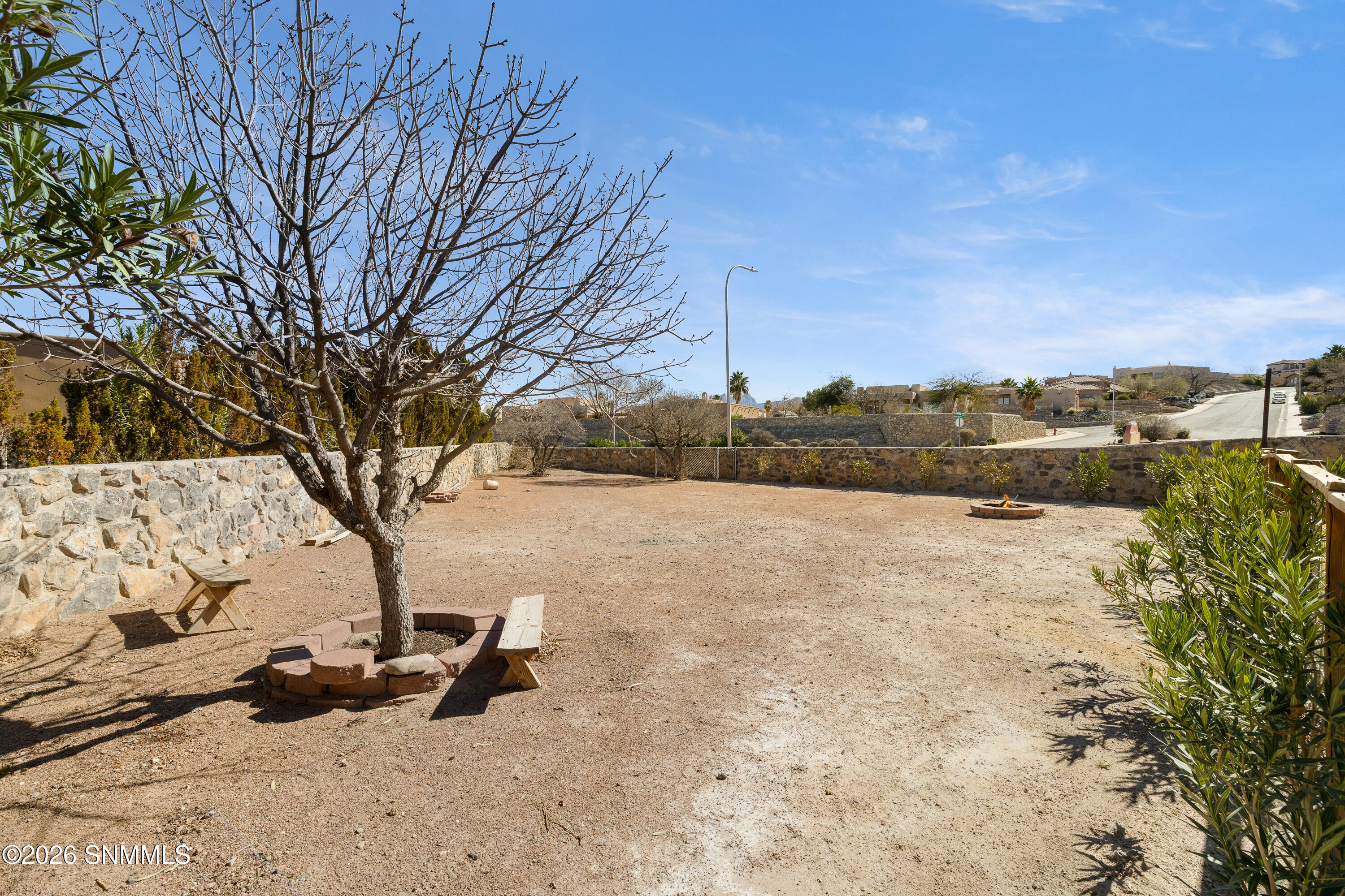 2902-Quasar-MLS-Camera-Guy-29