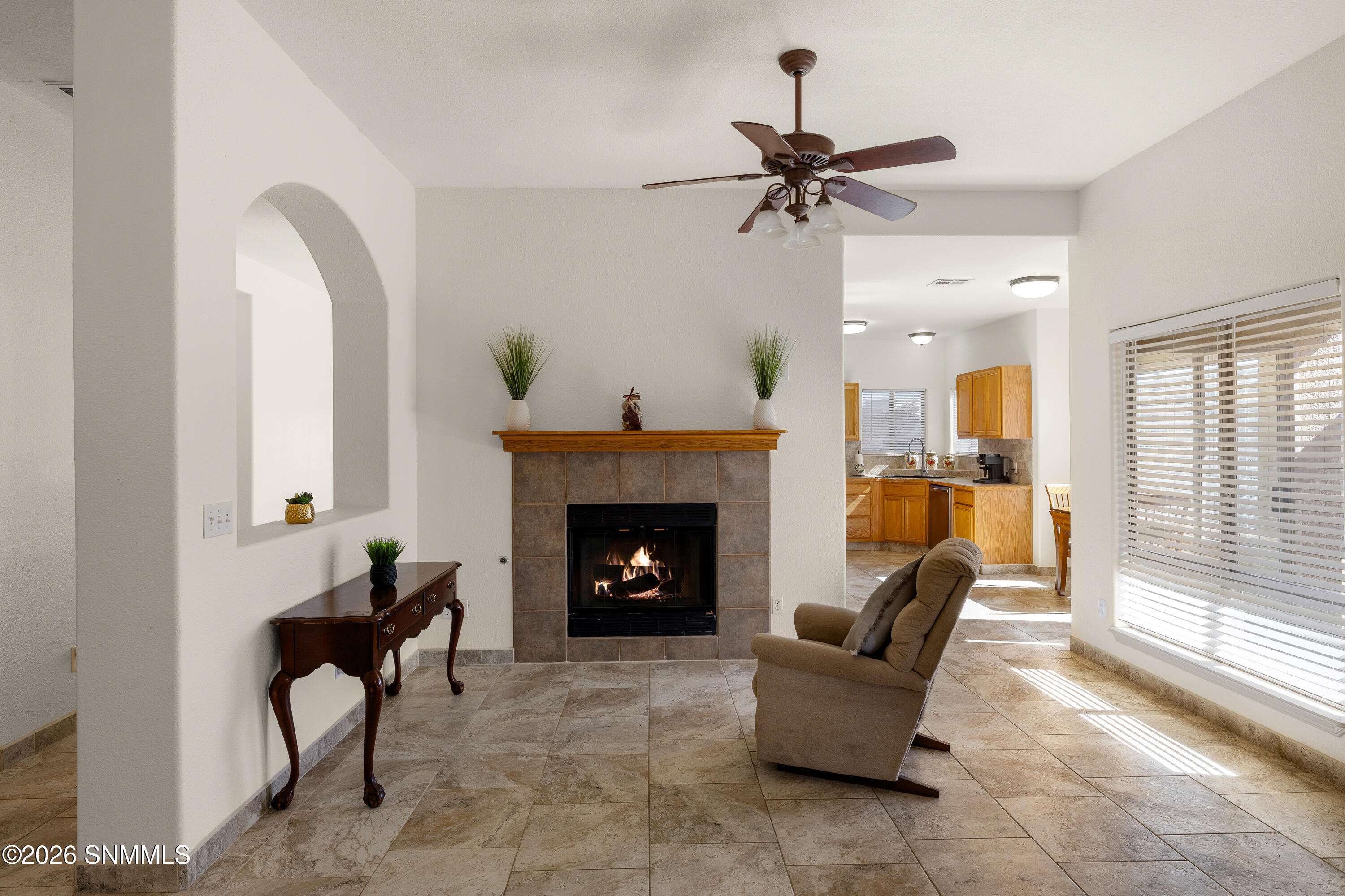 2902-Quasar-MLS-Camera-Guy-6