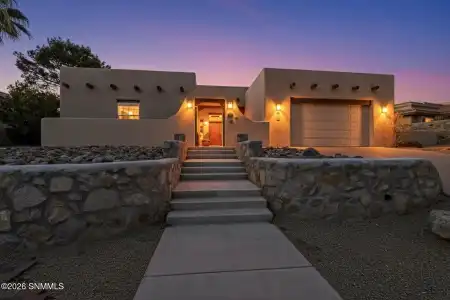 2807 Diamond Springs Drive, Las Cruces, New Mexico 88011, 5 Bedrooms Bedrooms, ,3.75 BathroomsBathrooms,Residential,For Sale,Diamond Springs,2600670
