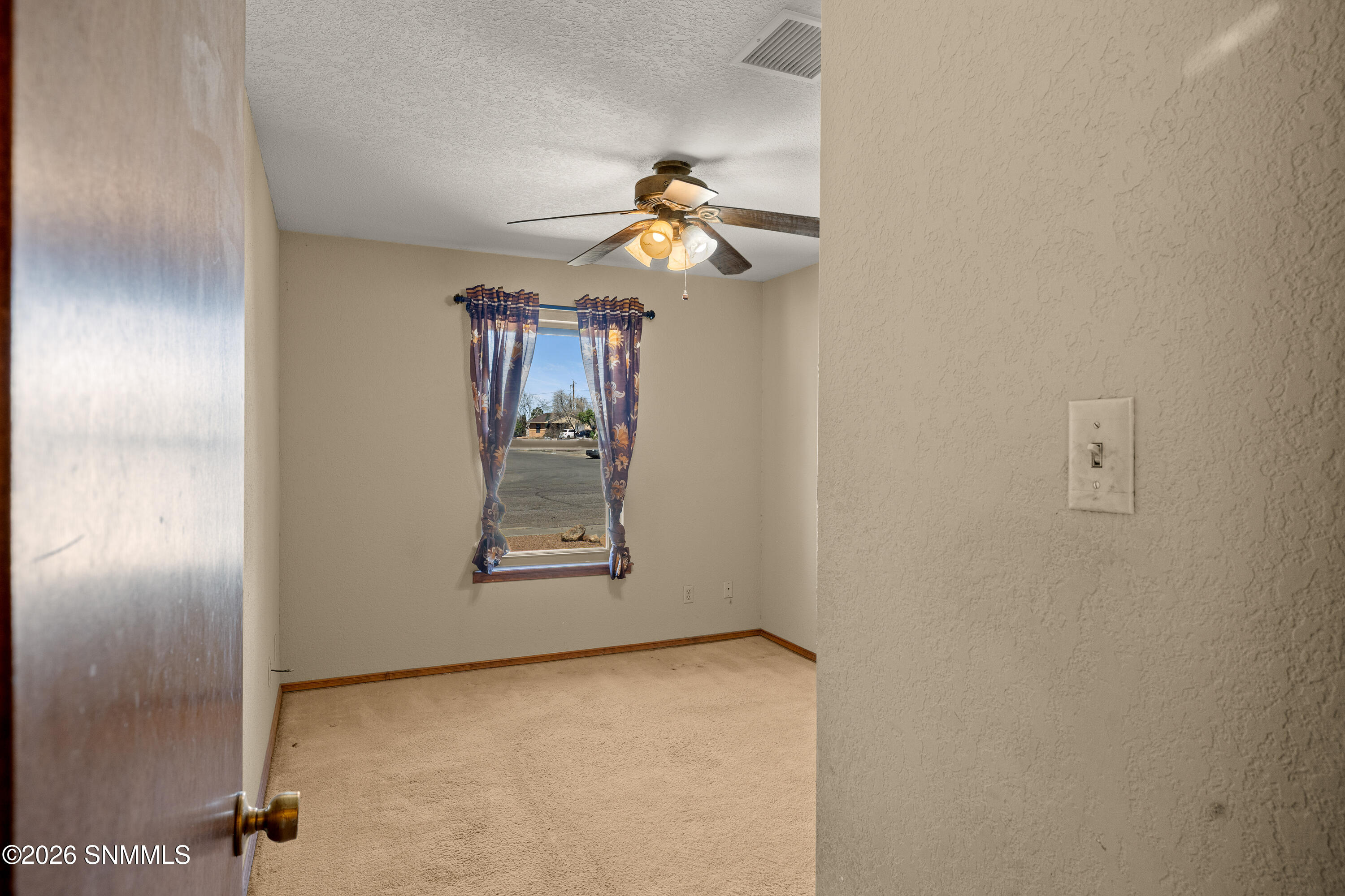 1930-Craig-MLS-Camera-Guy-14