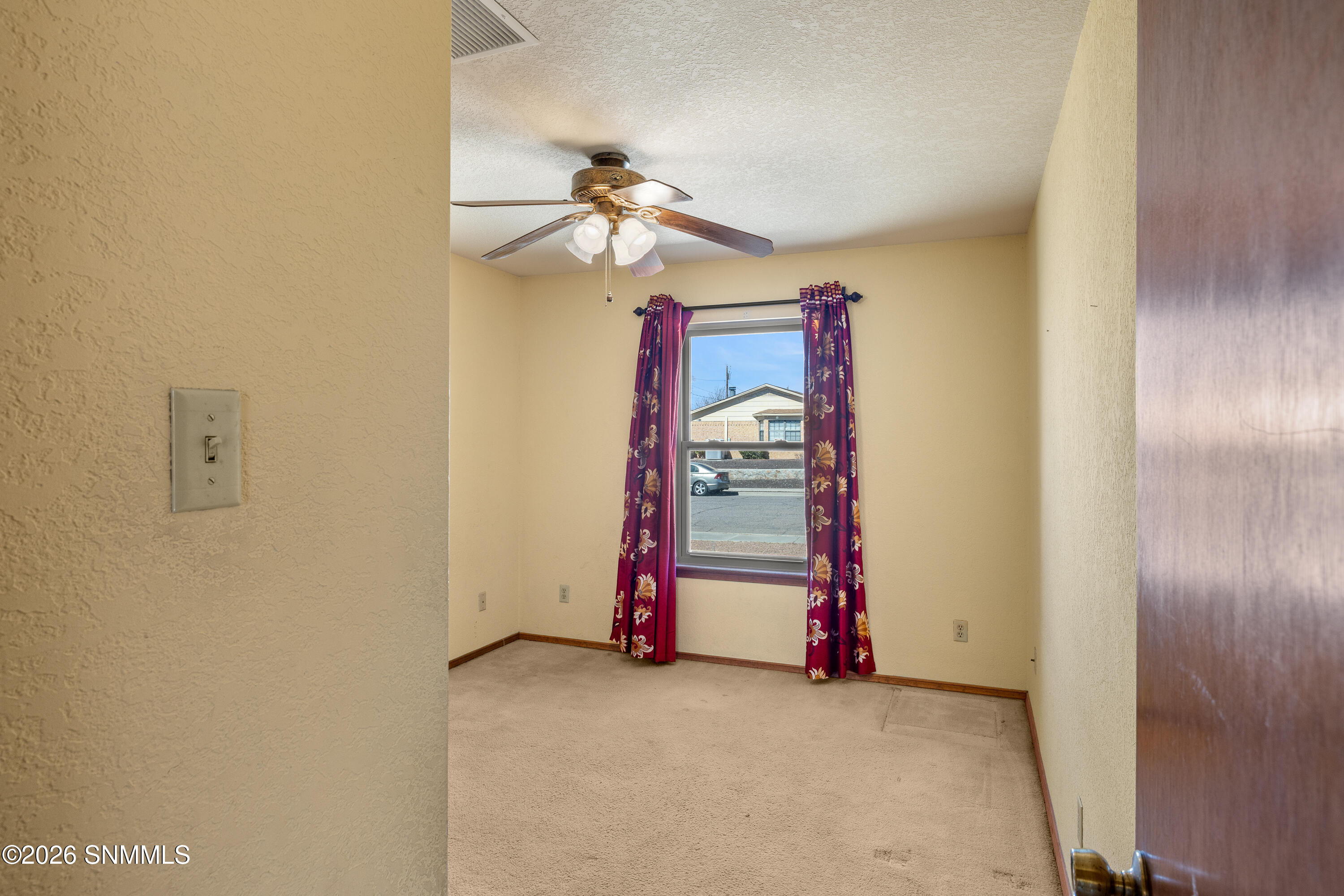 1930-Craig-MLS-Camera-Guy-16