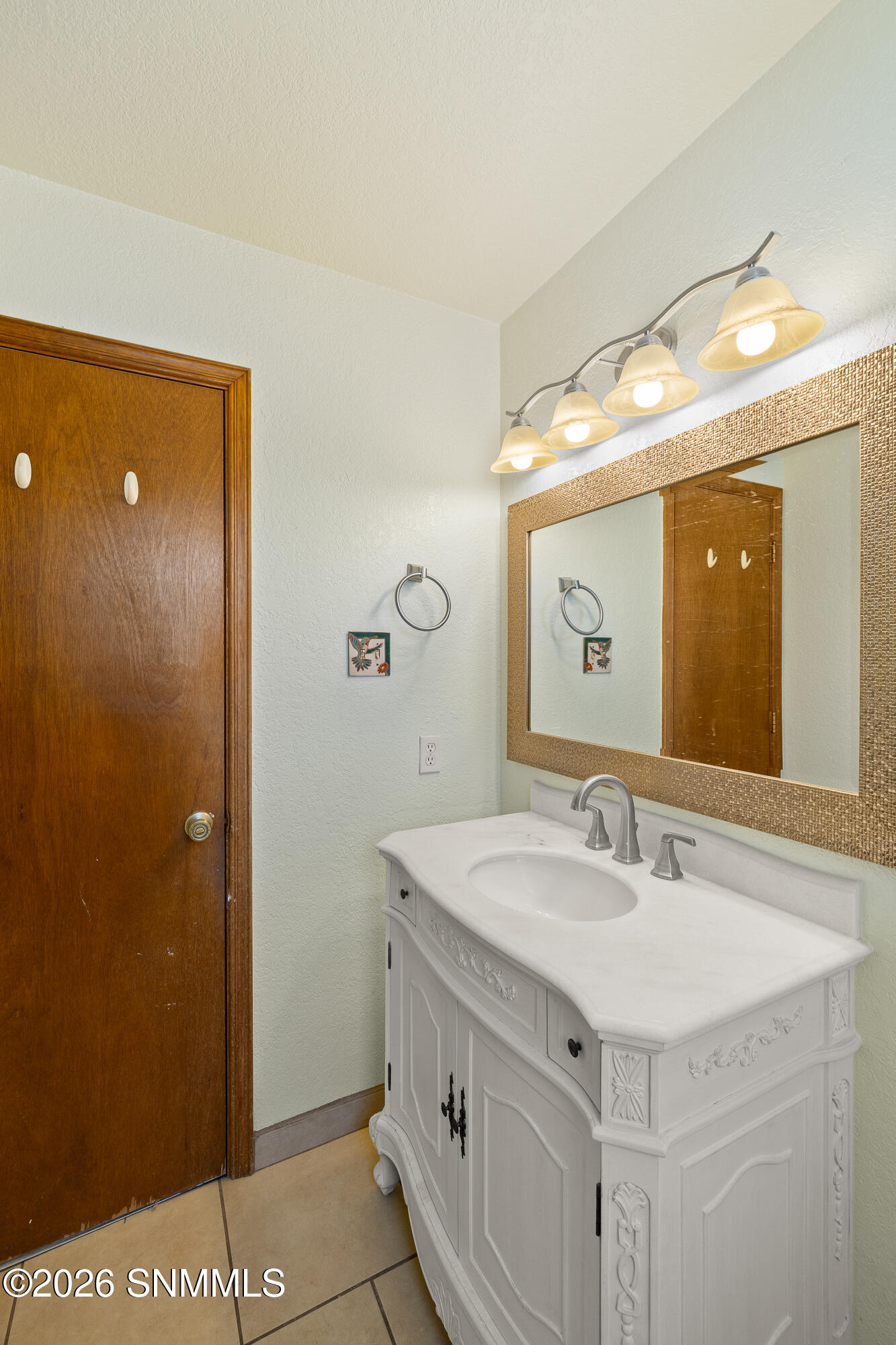 1930-Craig-MLS-Camera-Guy-18