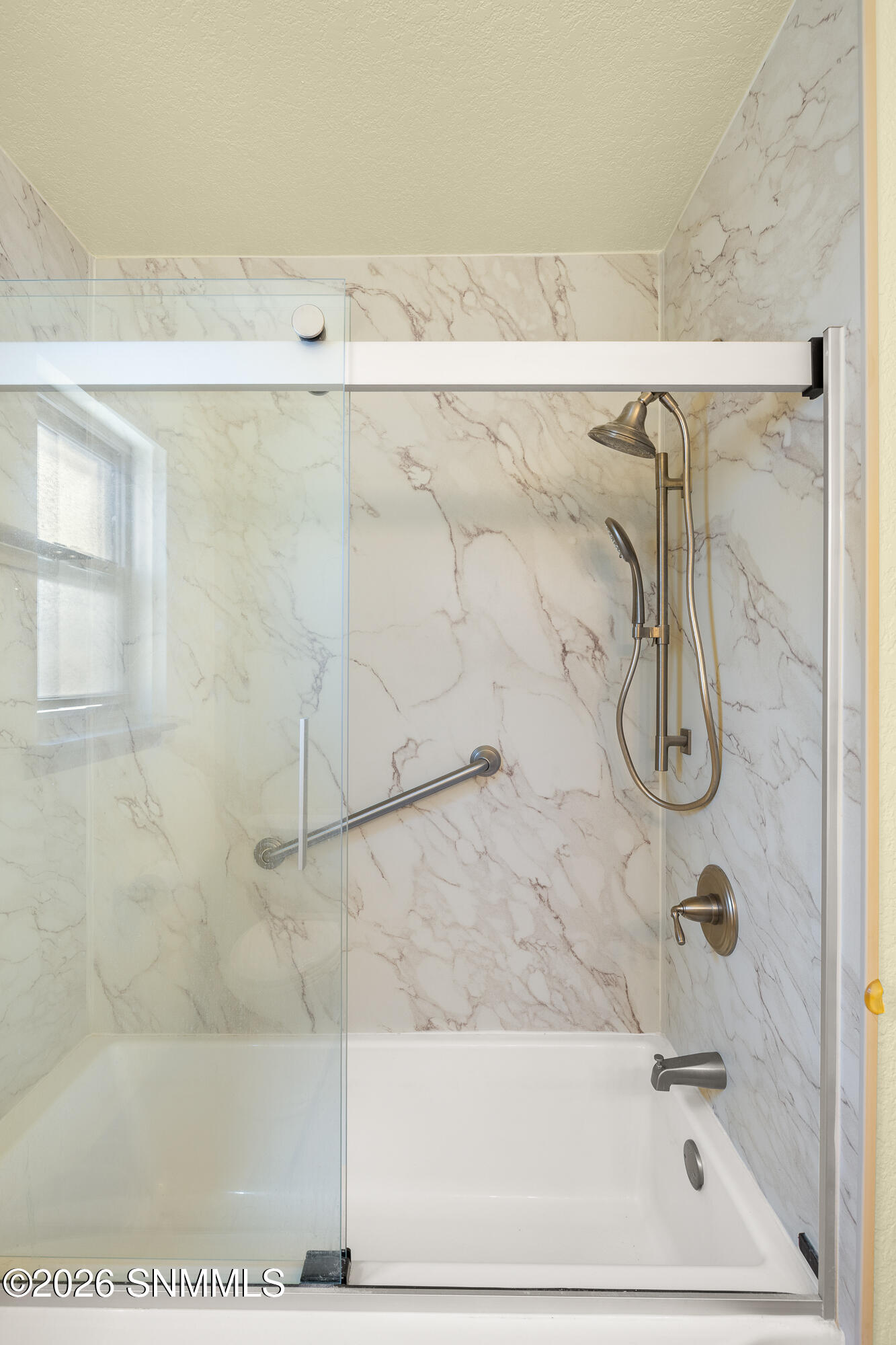 1930-Craig-MLS-Camera-Guy-19