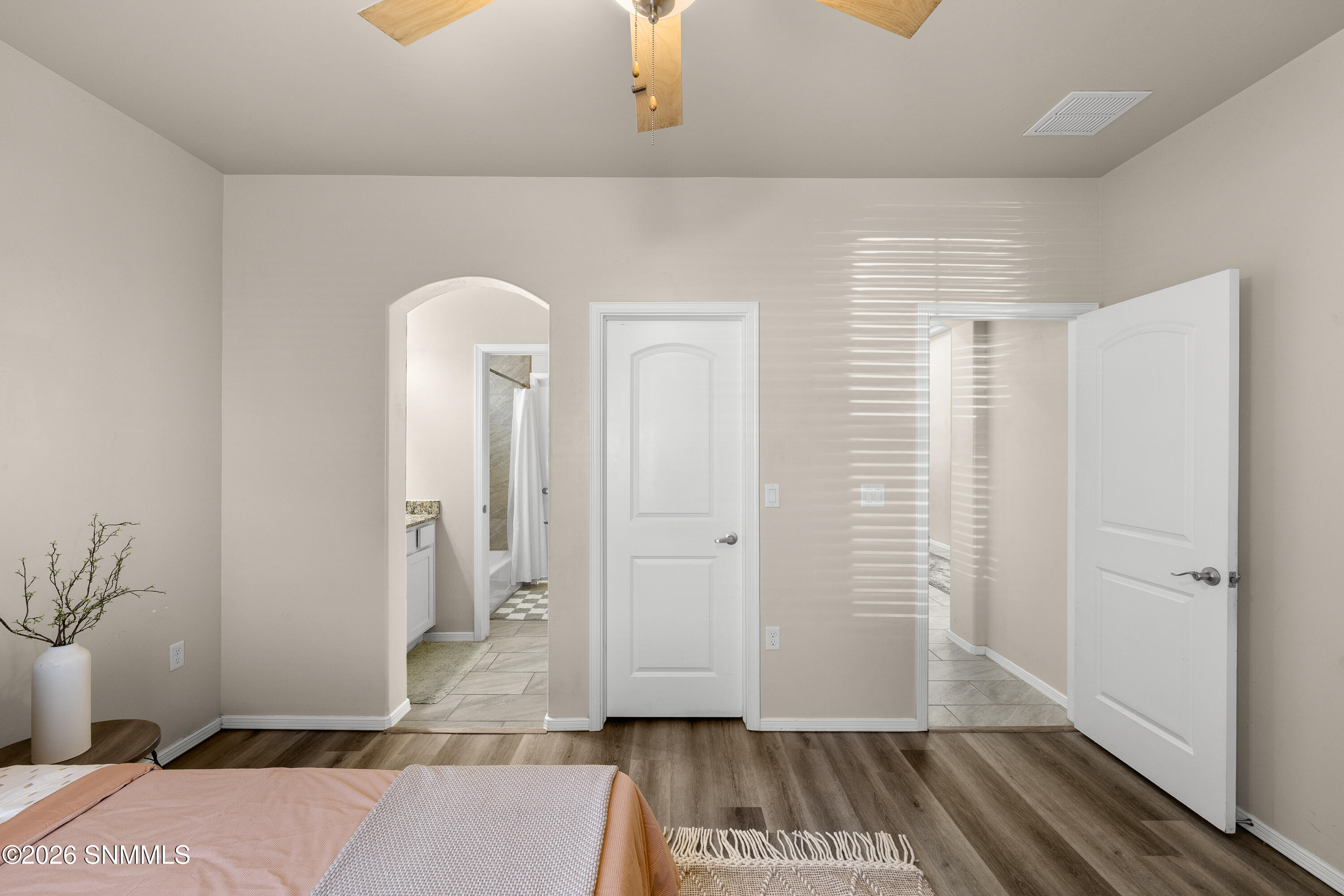 3660-Albion-MLS-Camera-Guy-8